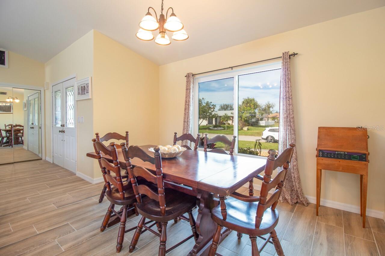 208 ANNAPOLIS LN, ROTONDA WEST, FL, 33947