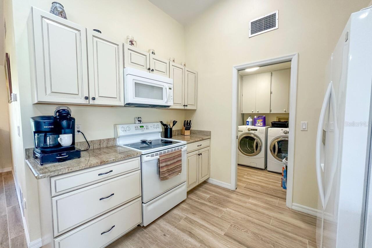 208 ANNAPOLIS LN, ROTONDA WEST, FL, 33947