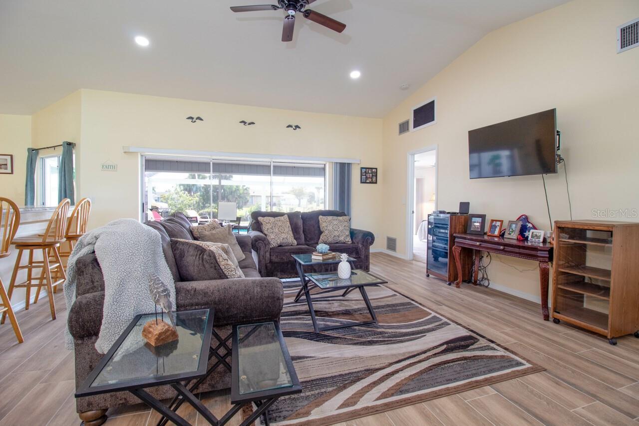 208 ANNAPOLIS LN, ROTONDA WEST, FL, 33947