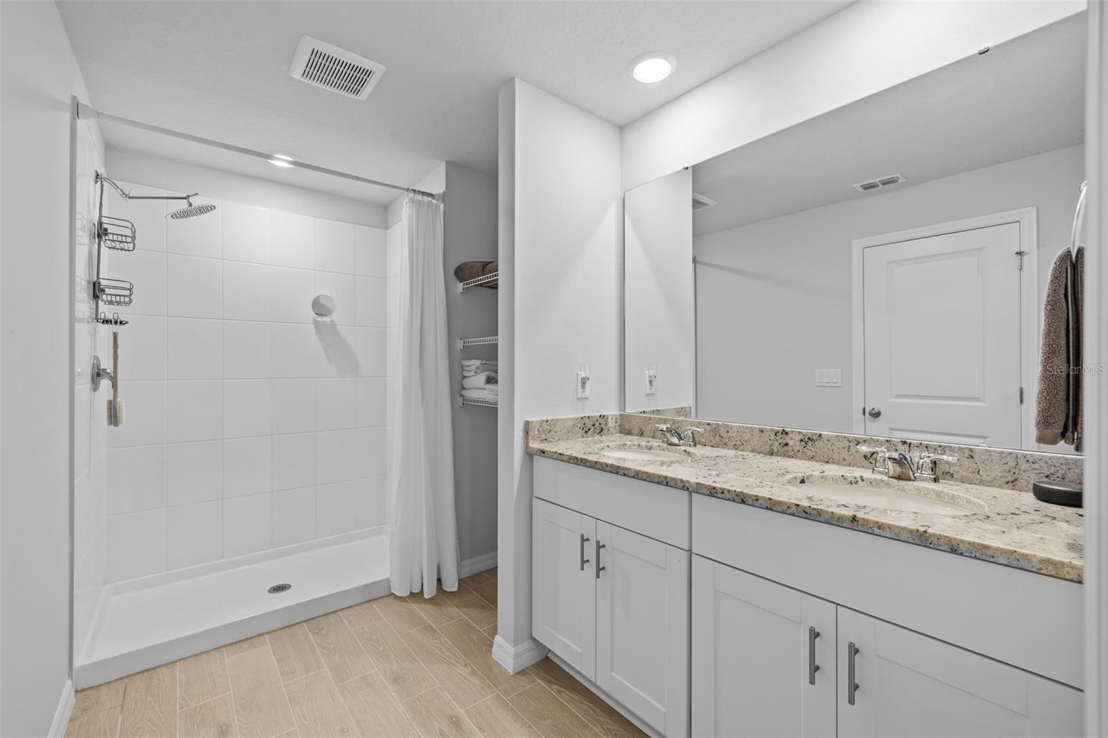 7689 IMAGINATION PL, WESLEY CHAPEL, FL, 33545