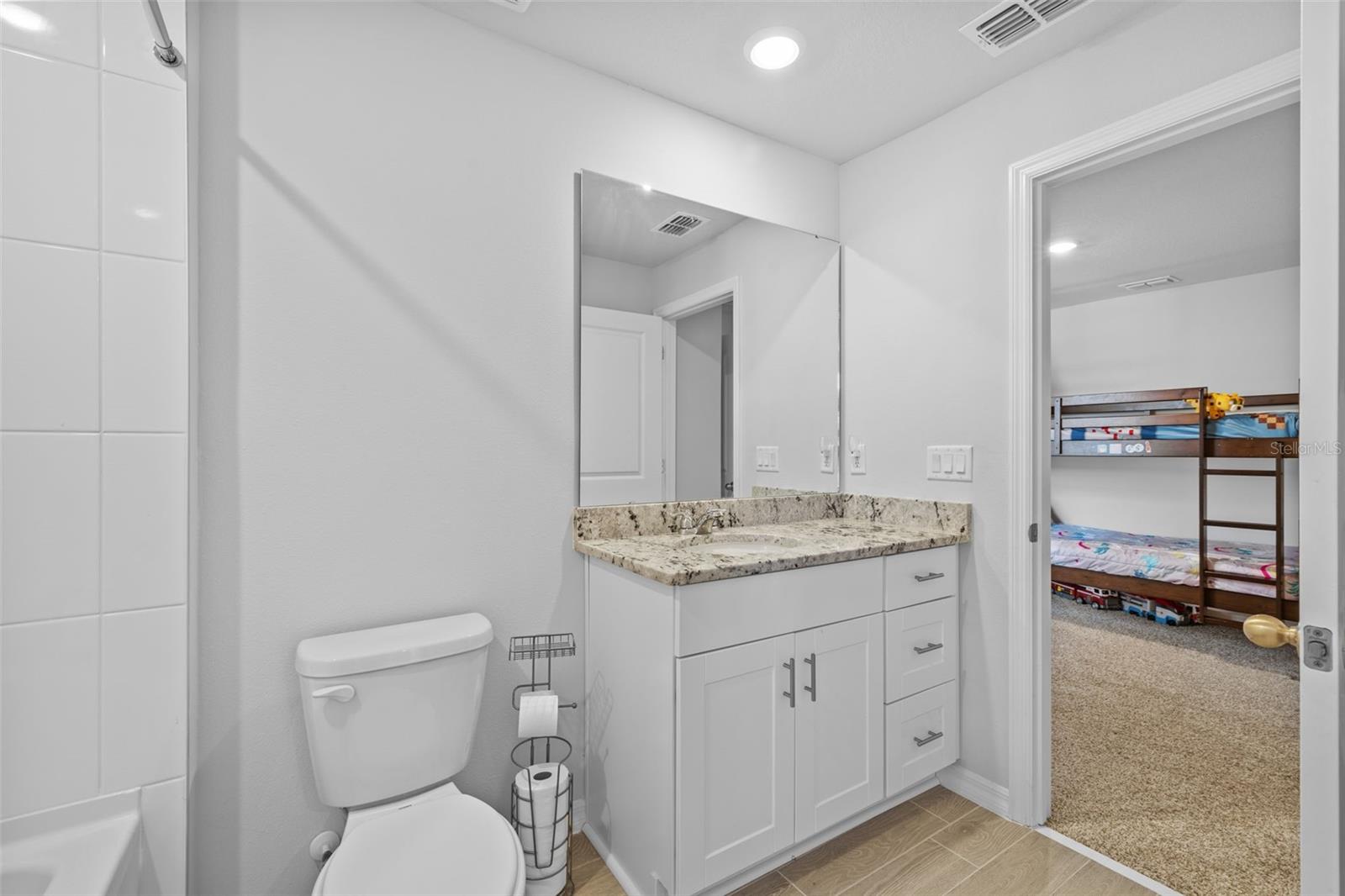 7689 IMAGINATION PL, WESLEY CHAPEL, FL, 33545