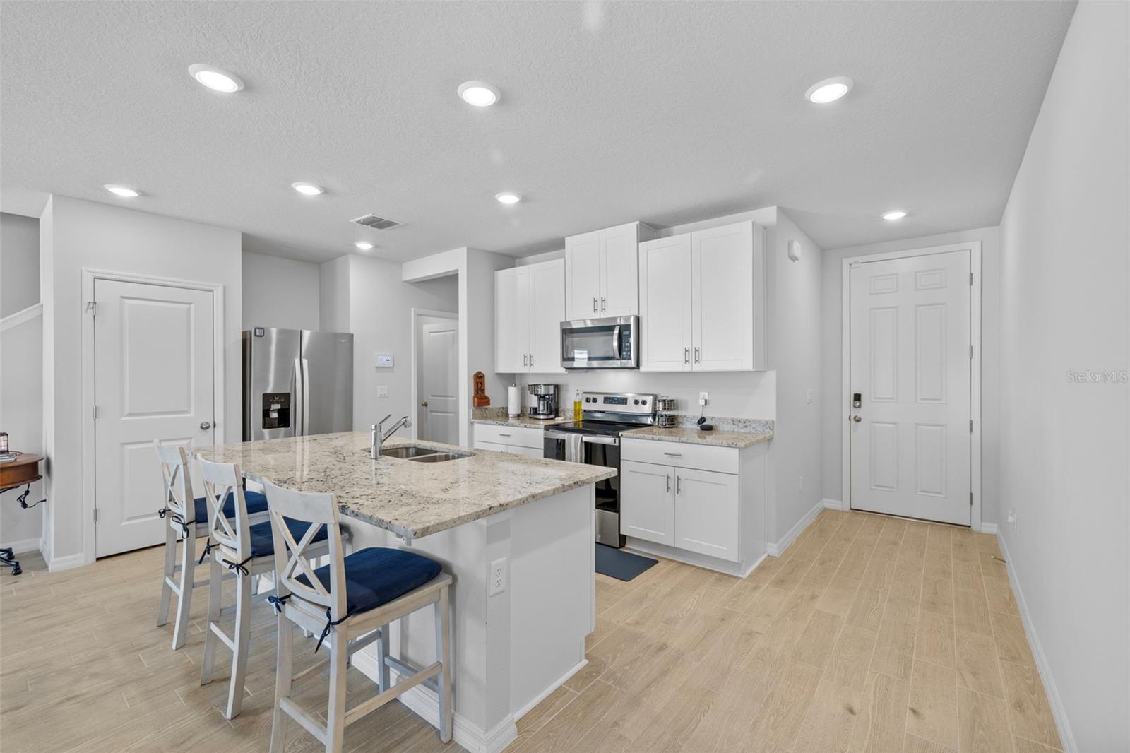 7689 IMAGINATION PL, WESLEY CHAPEL, FL, 33545