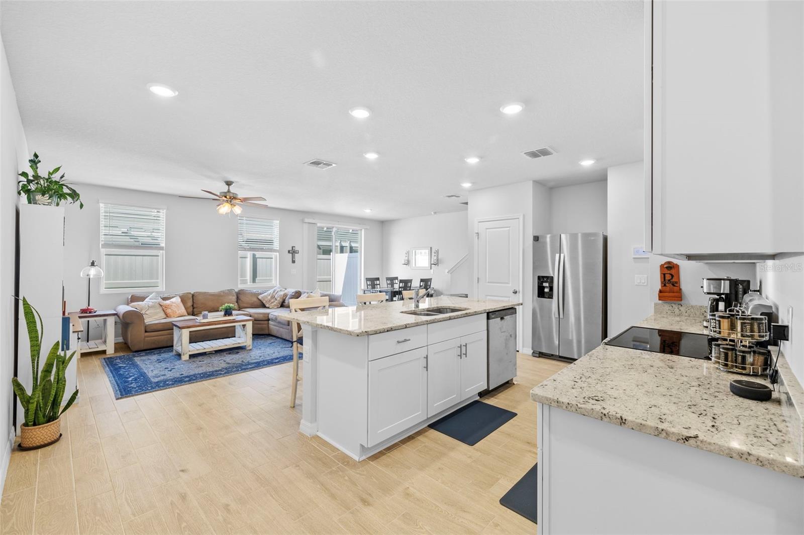 7689 IMAGINATION PL, WESLEY CHAPEL, FL, 33545