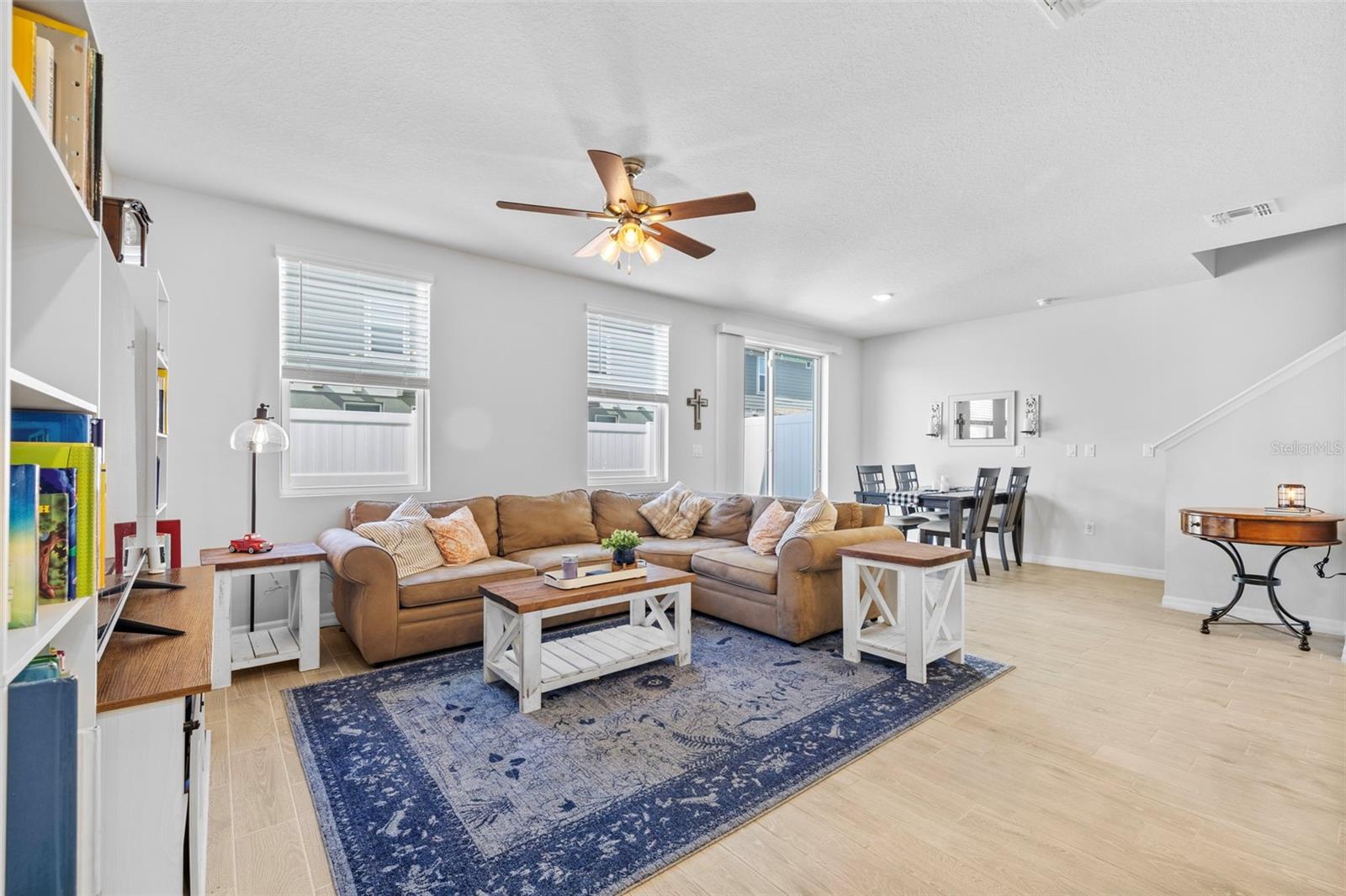 7689 IMAGINATION PL, WESLEY CHAPEL, FL, 33545