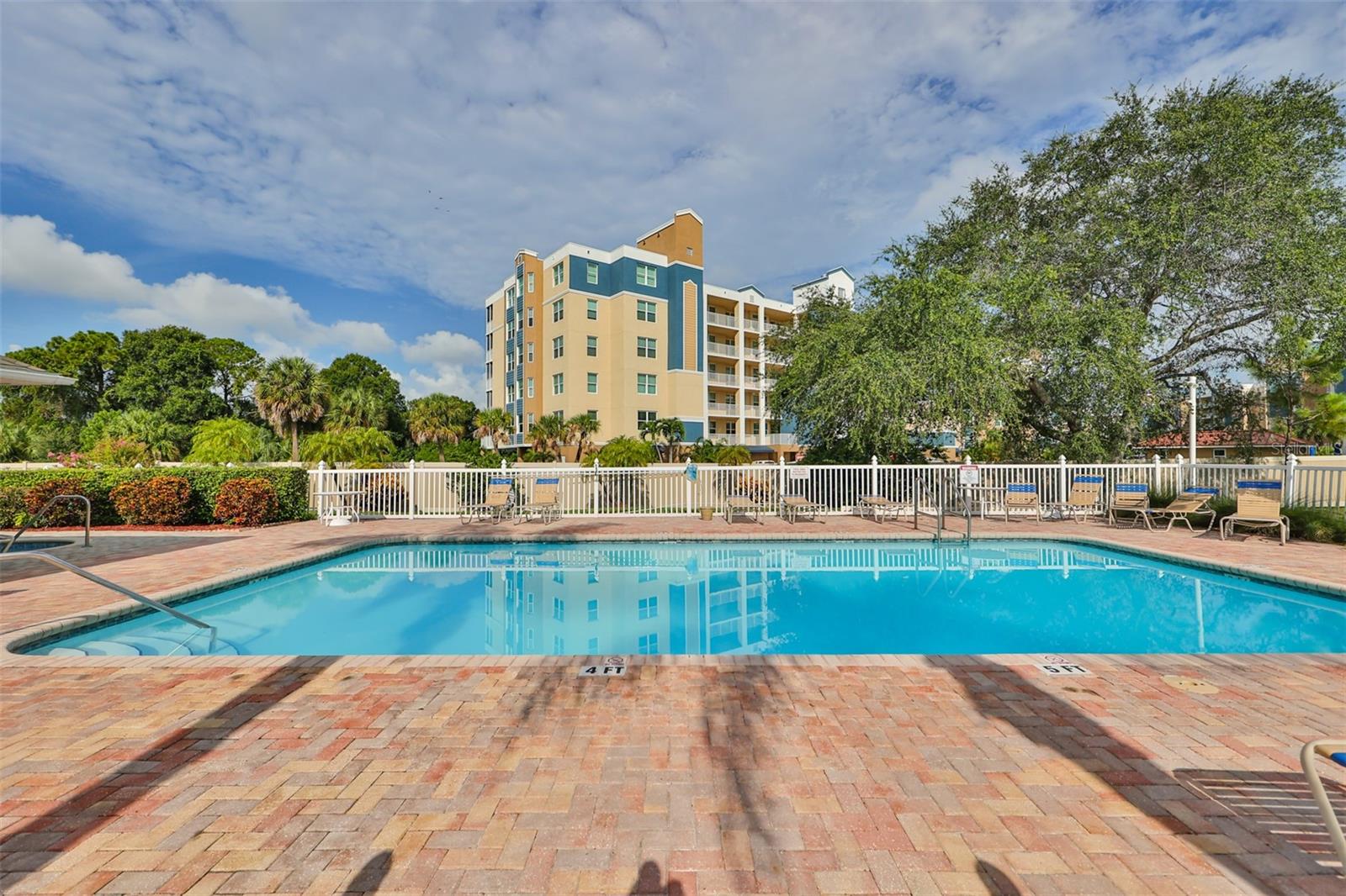 1050 STARKEY RD #2203, LARGO, FL, 33771