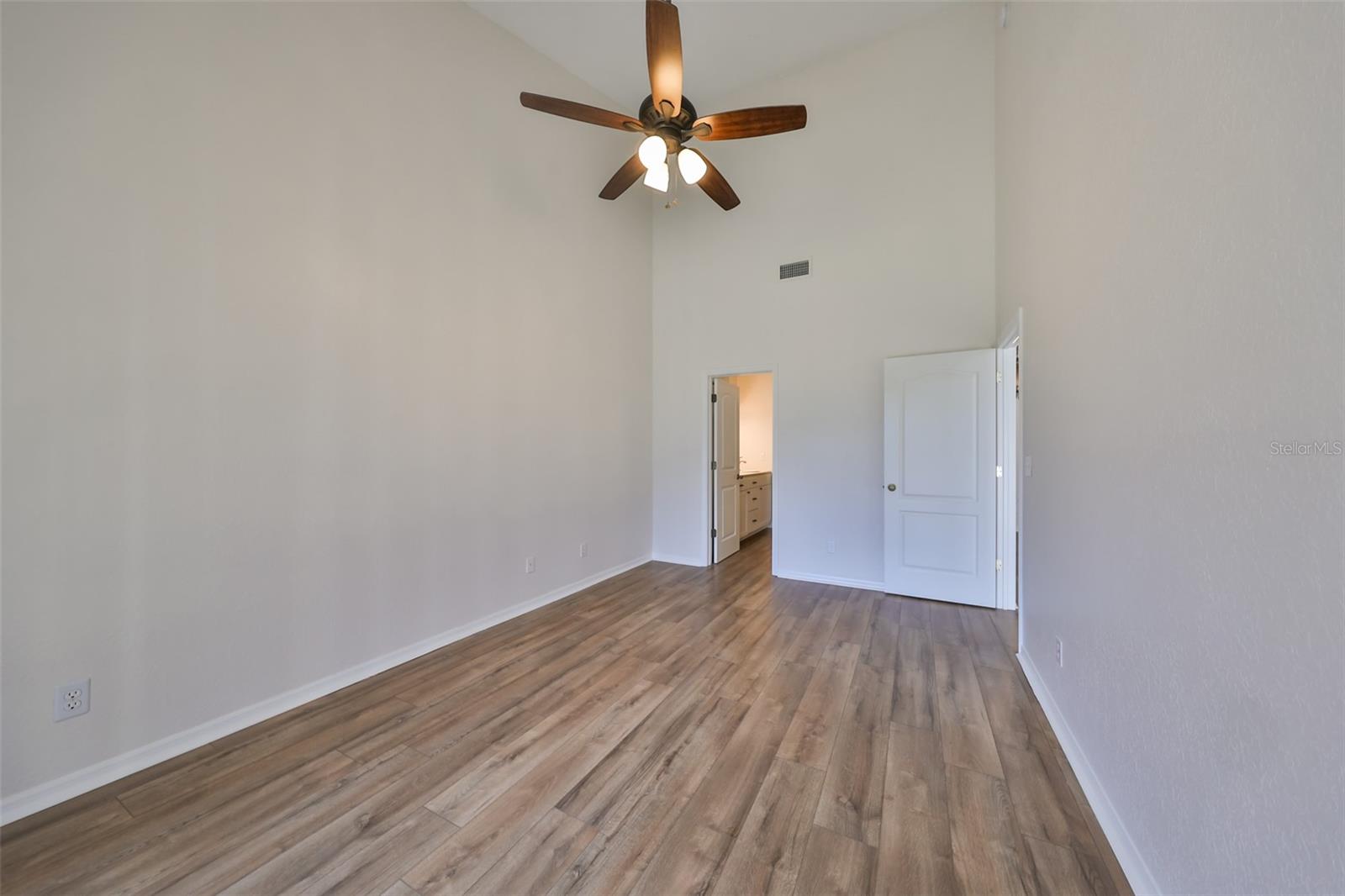 1050 STARKEY RD #2203, LARGO, FL, 33771