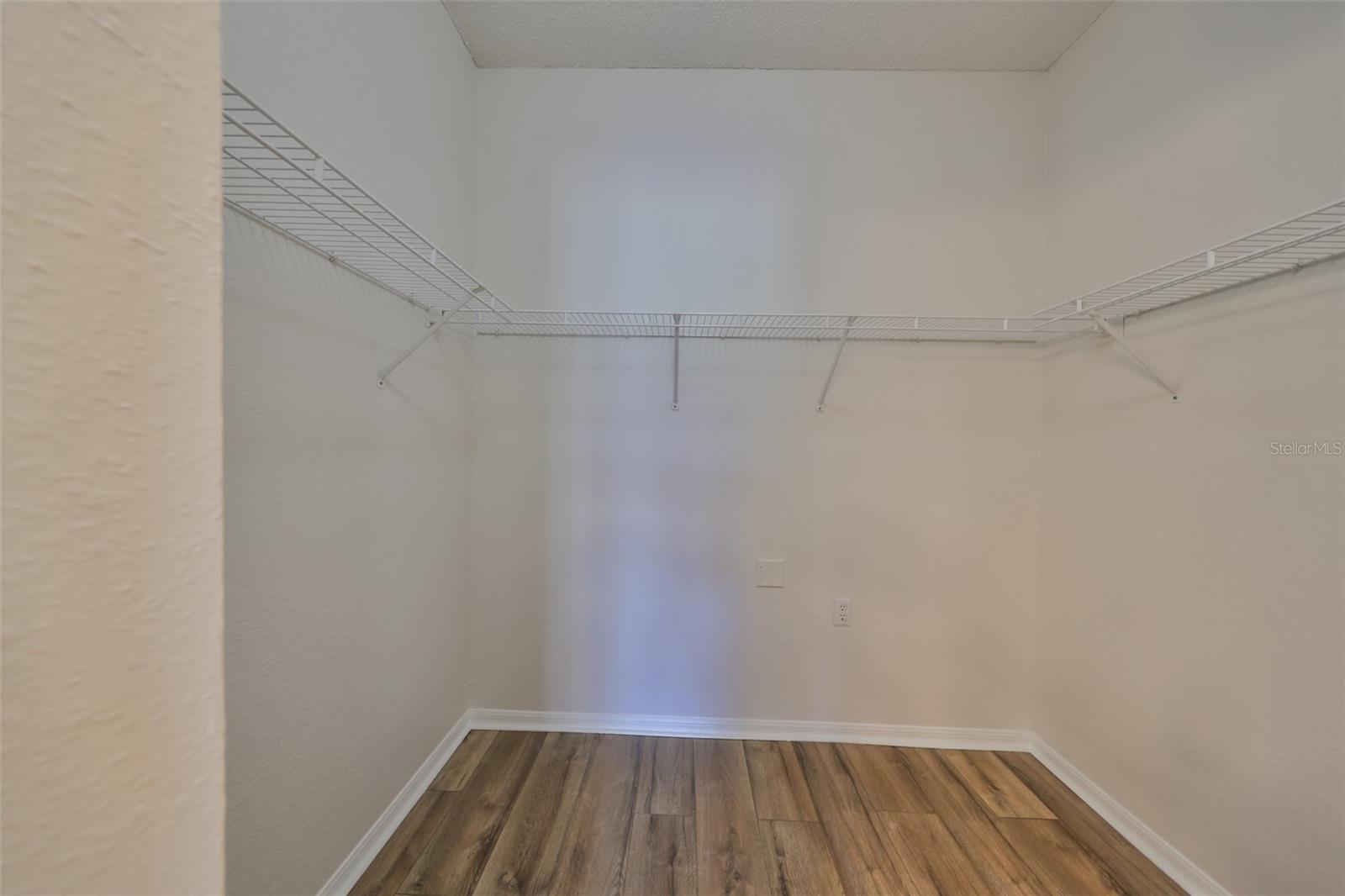 1050 STARKEY RD #2203, LARGO, FL, 33771
