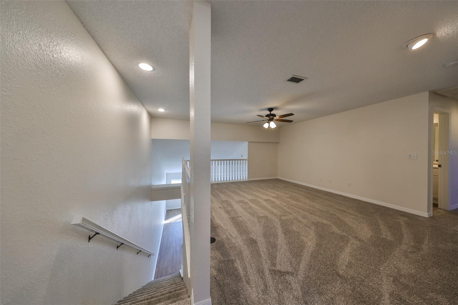 1050 STARKEY RD #2203, LARGO, FL, 33771