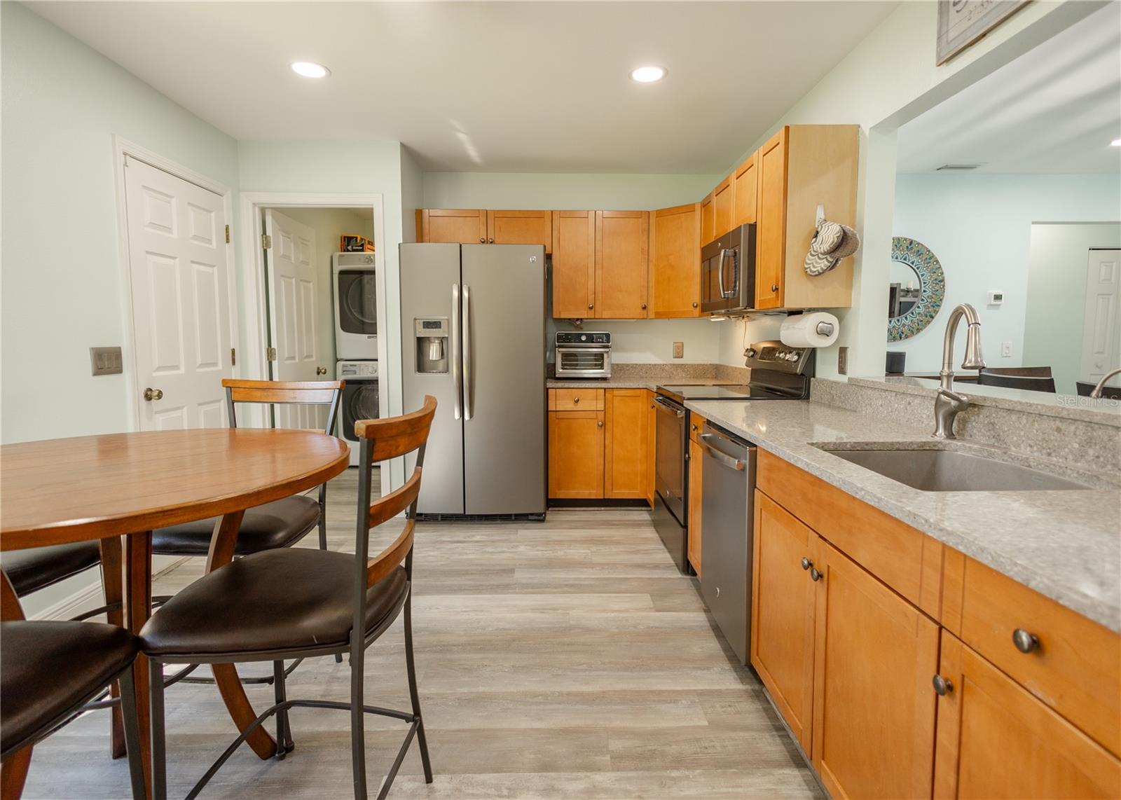 5601 BLOUNT AVE, SARASOTA, FL, 34231