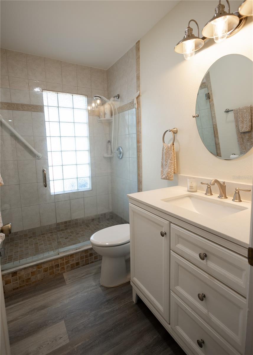 5601 BLOUNT AVE, SARASOTA, FL, 34231
