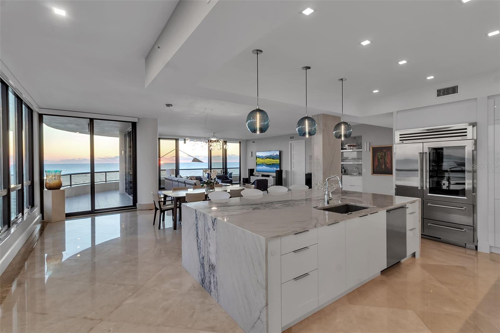 415 L AMBIANCE DR #A801, LONGBOAT KEY, FL, 34228