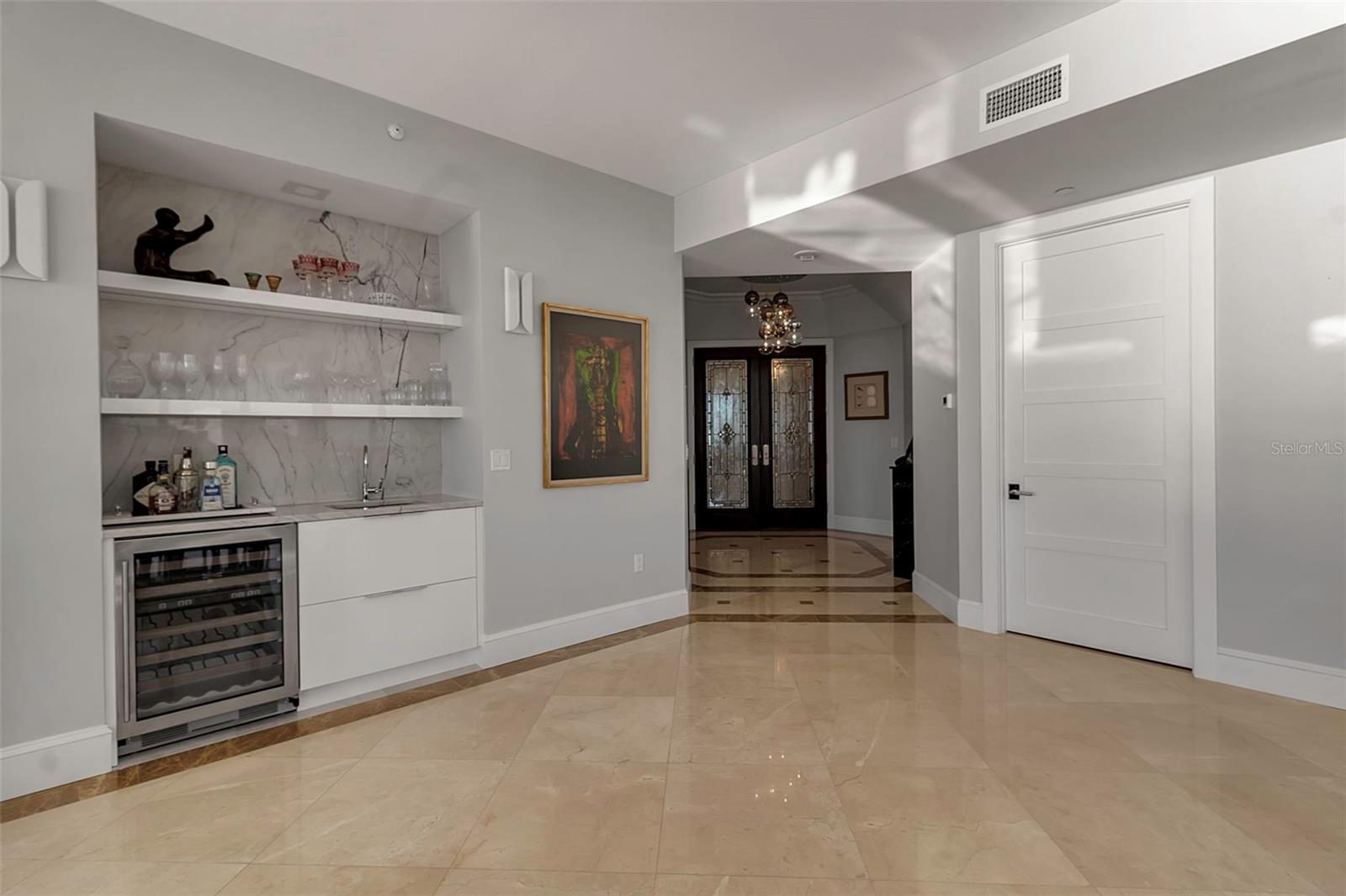 415 L AMBIANCE DR #A801, LONGBOAT KEY, FL, 34228