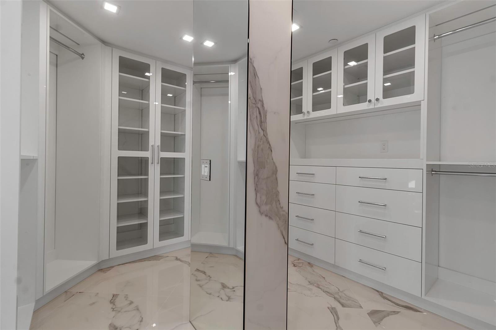 415 L AMBIANCE DR #A801, LONGBOAT KEY, FL, 34228
