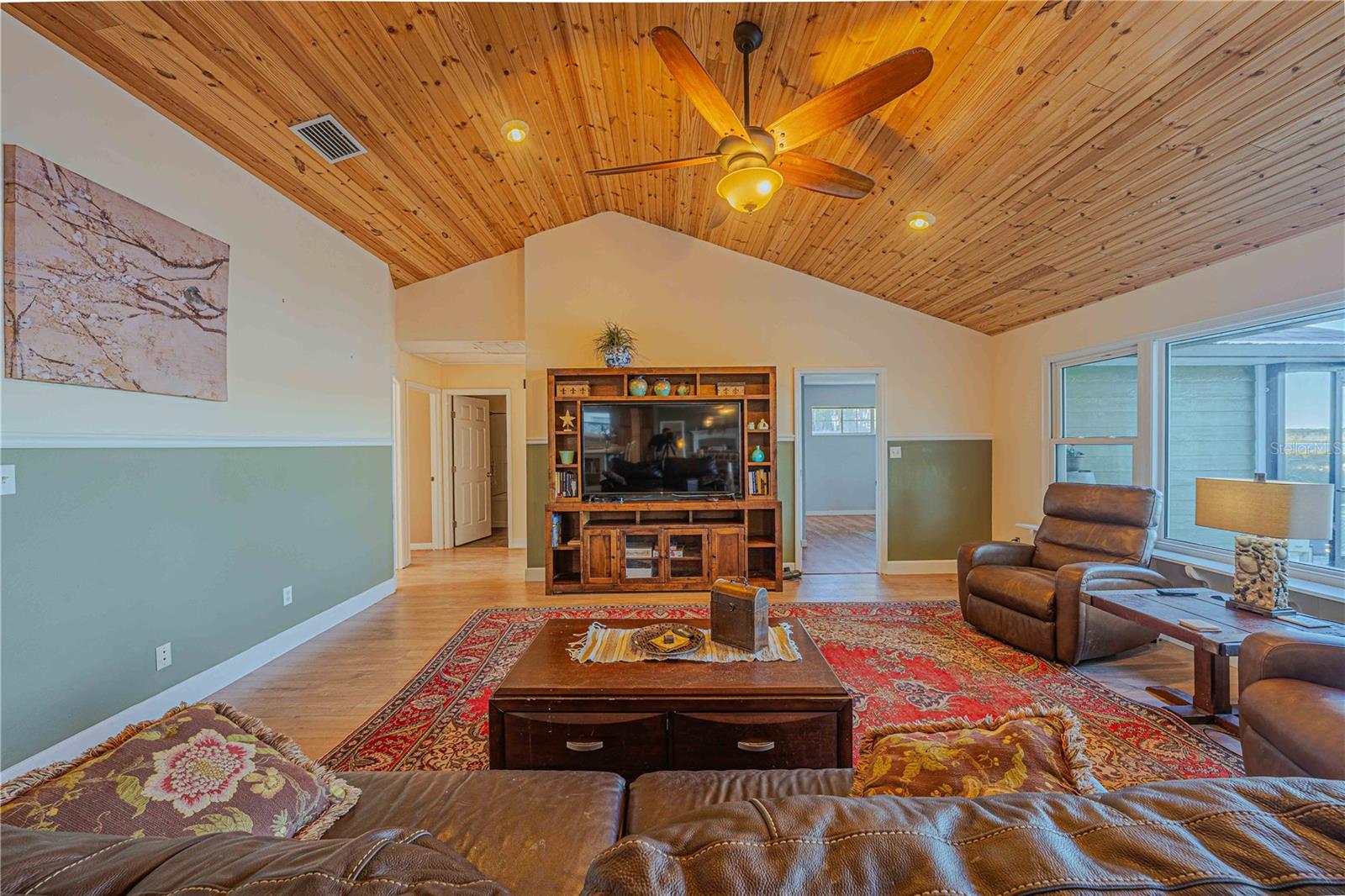 160 LITTLE ORANGE LAKE DR, HAWTHORNE, FL, 32640