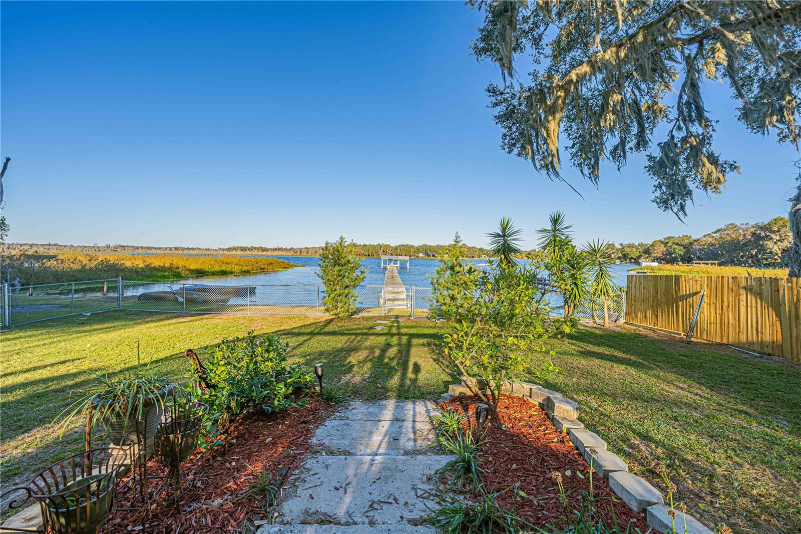 160 LITTLE ORANGE LAKE DR, HAWTHORNE, FL, 32640