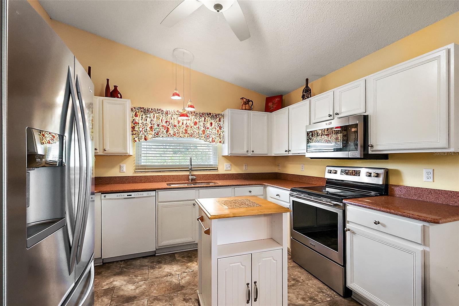 5301 TANGELO ST, LEESBURG, FL, 34748