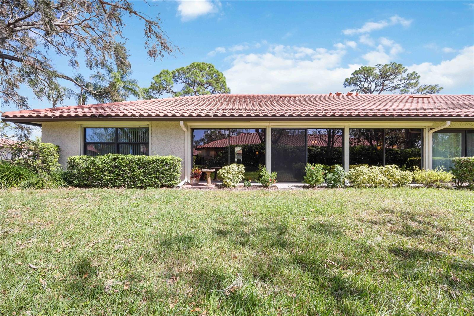 5575 GOLF POINTE DR, SARASOTA, FL, 34243