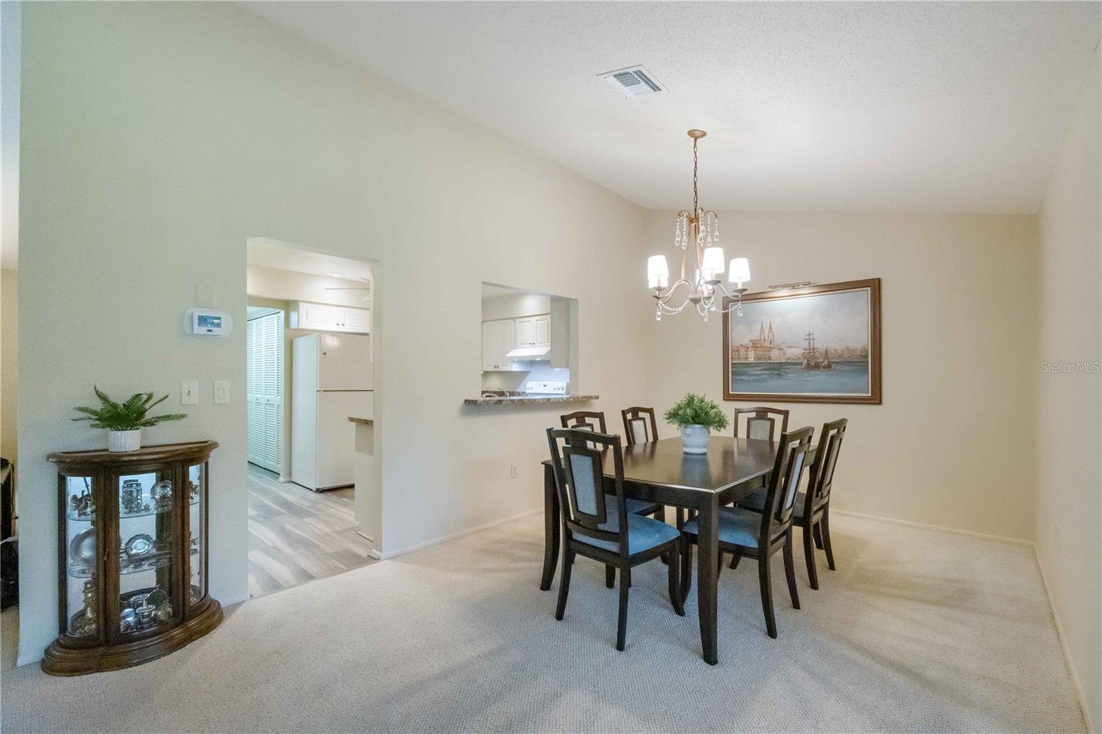 5575 GOLF POINTE DR, SARASOTA, FL, 34243