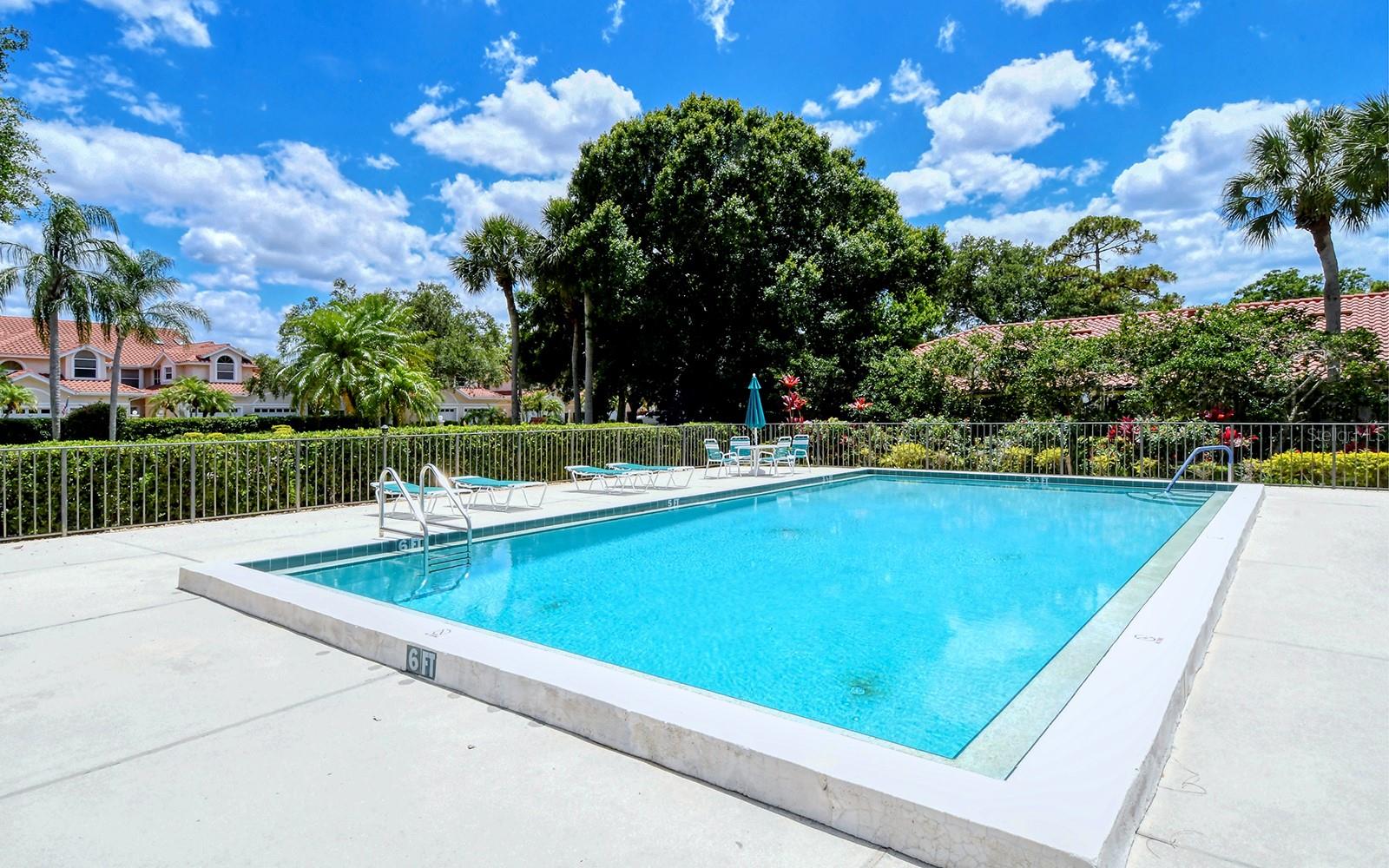 5575 GOLF POINTE DR, SARASOTA, FL, 34243