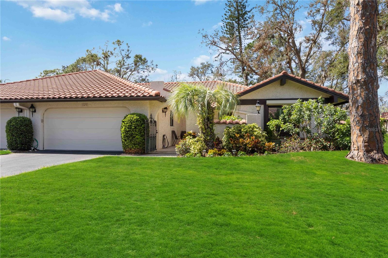 5575 GOLF POINTE DR, SARASOTA, FL, 34243