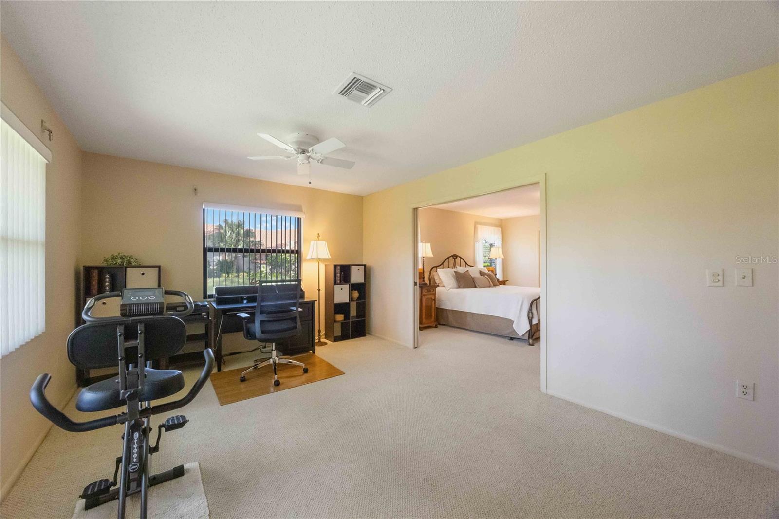 5575 GOLF POINTE DR, SARASOTA, FL, 34243