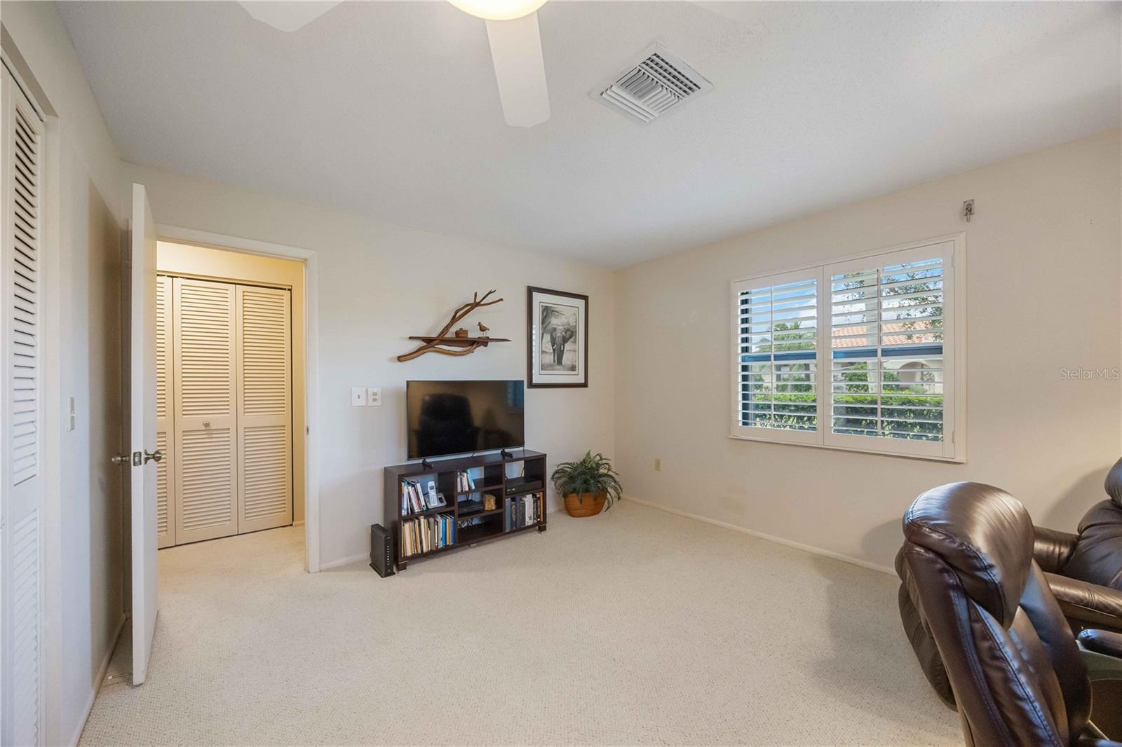 5575 GOLF POINTE DR, SARASOTA, FL, 34243