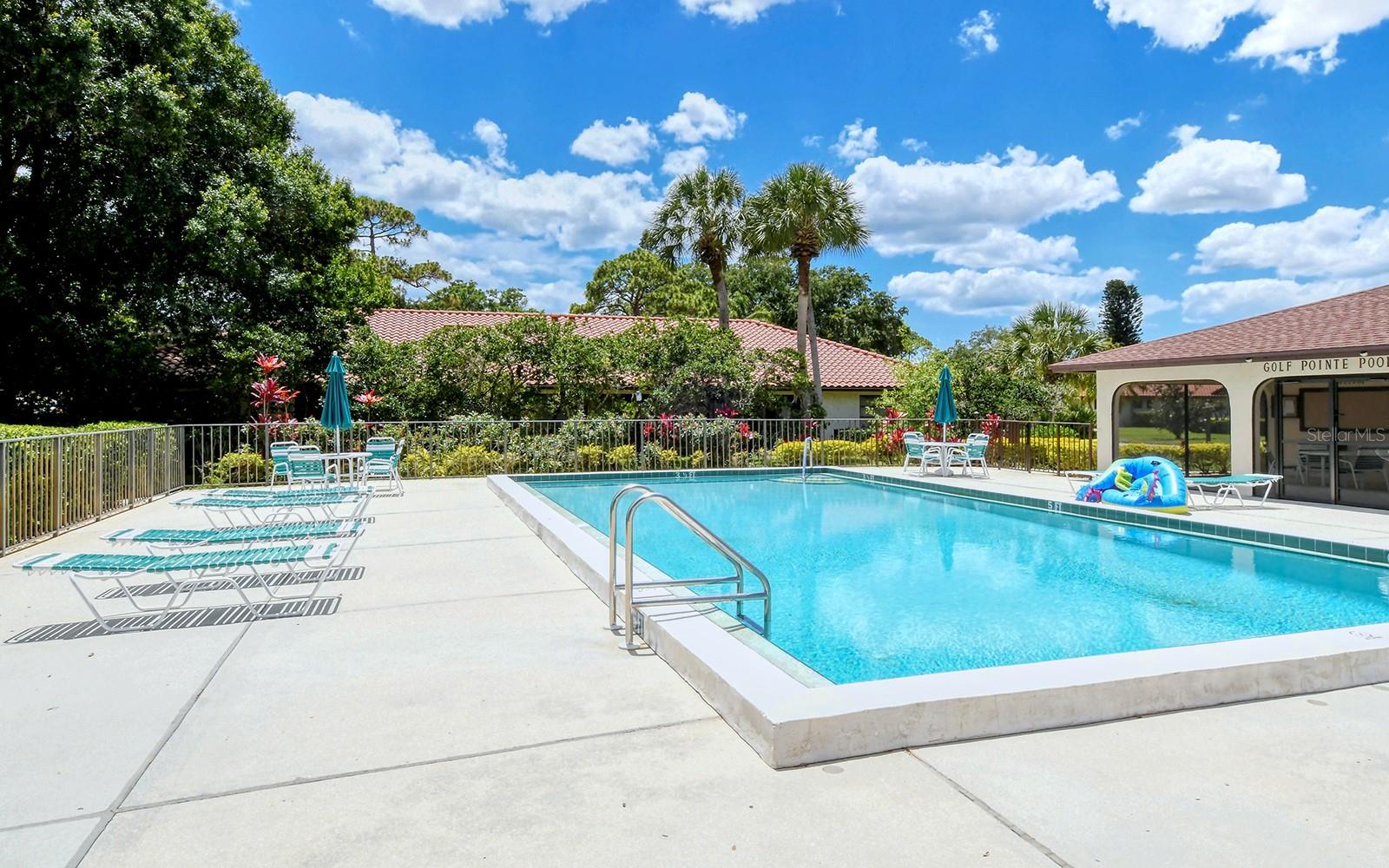 5575 GOLF POINTE DR, SARASOTA, FL, 34243