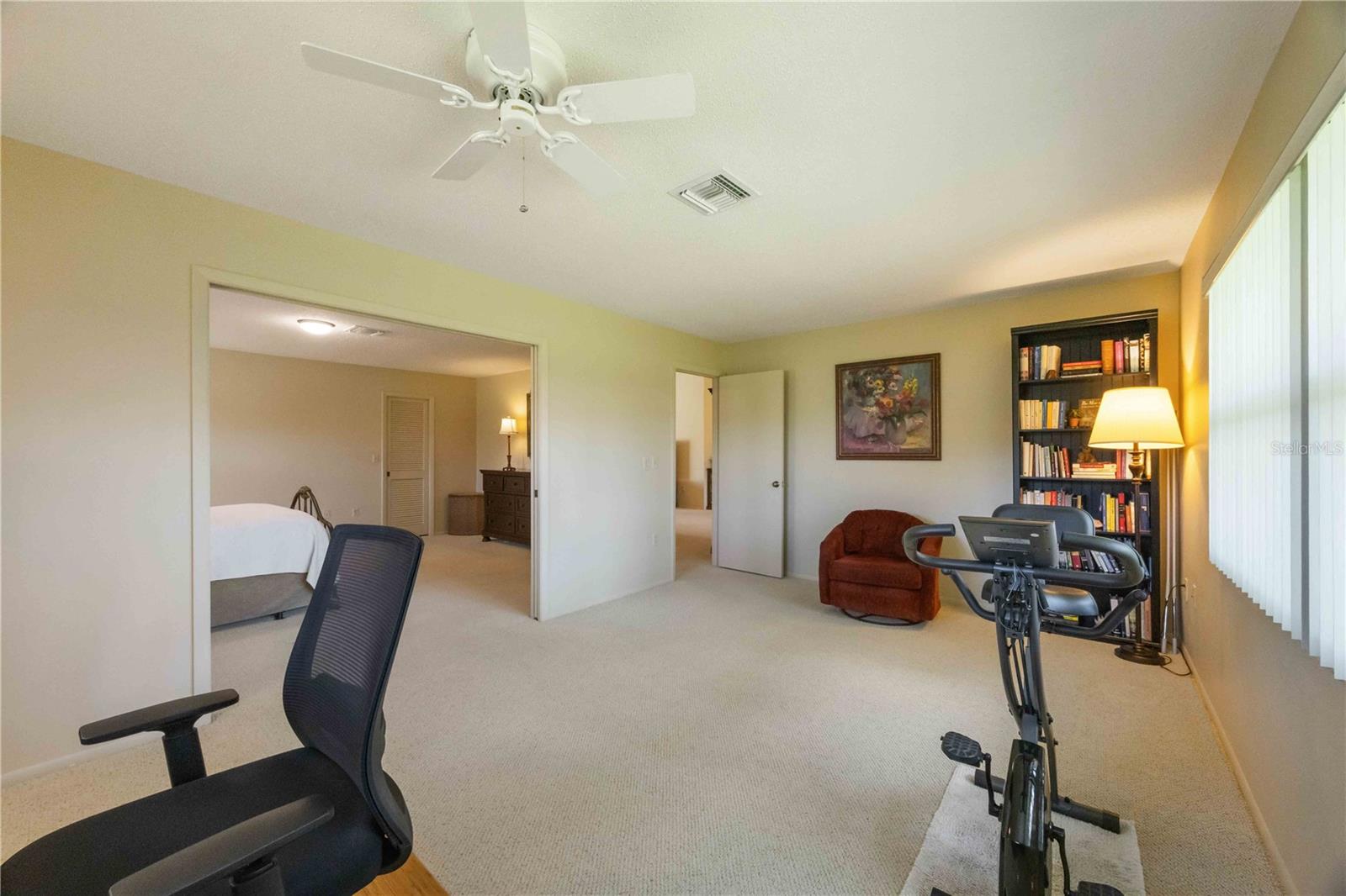 5575 GOLF POINTE DR, SARASOTA, FL, 34243