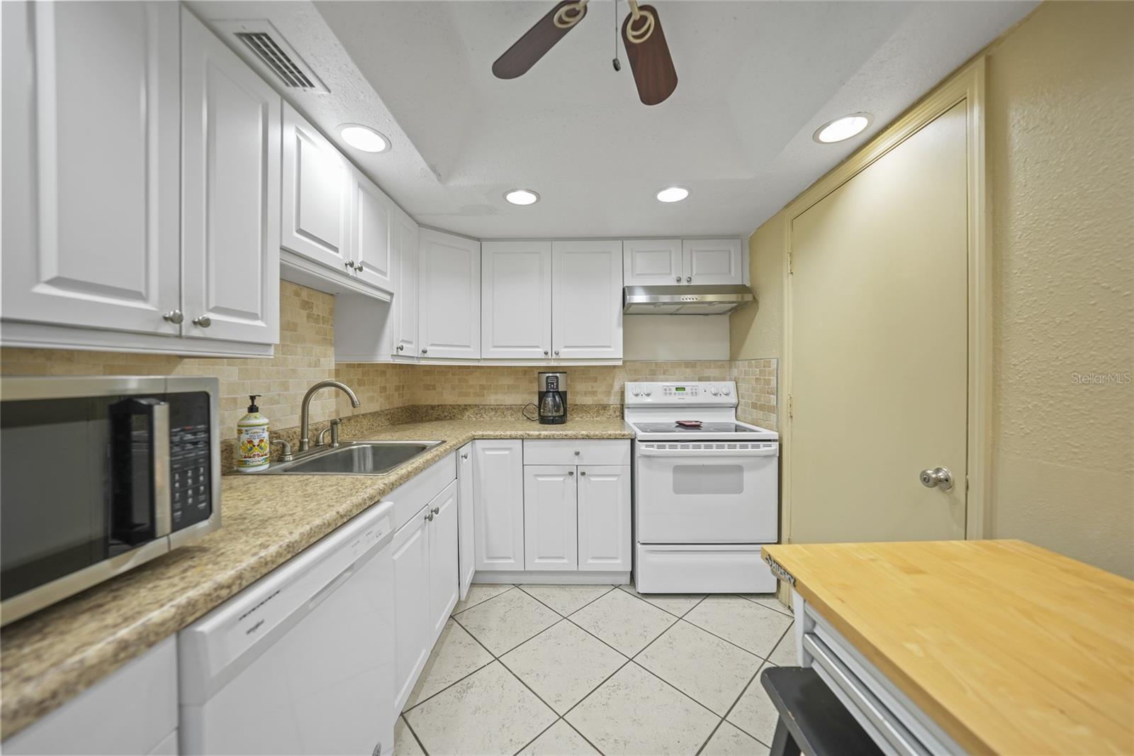 66 BOUNDARY BLVD #282, ROTONDA WEST, FL, 33947