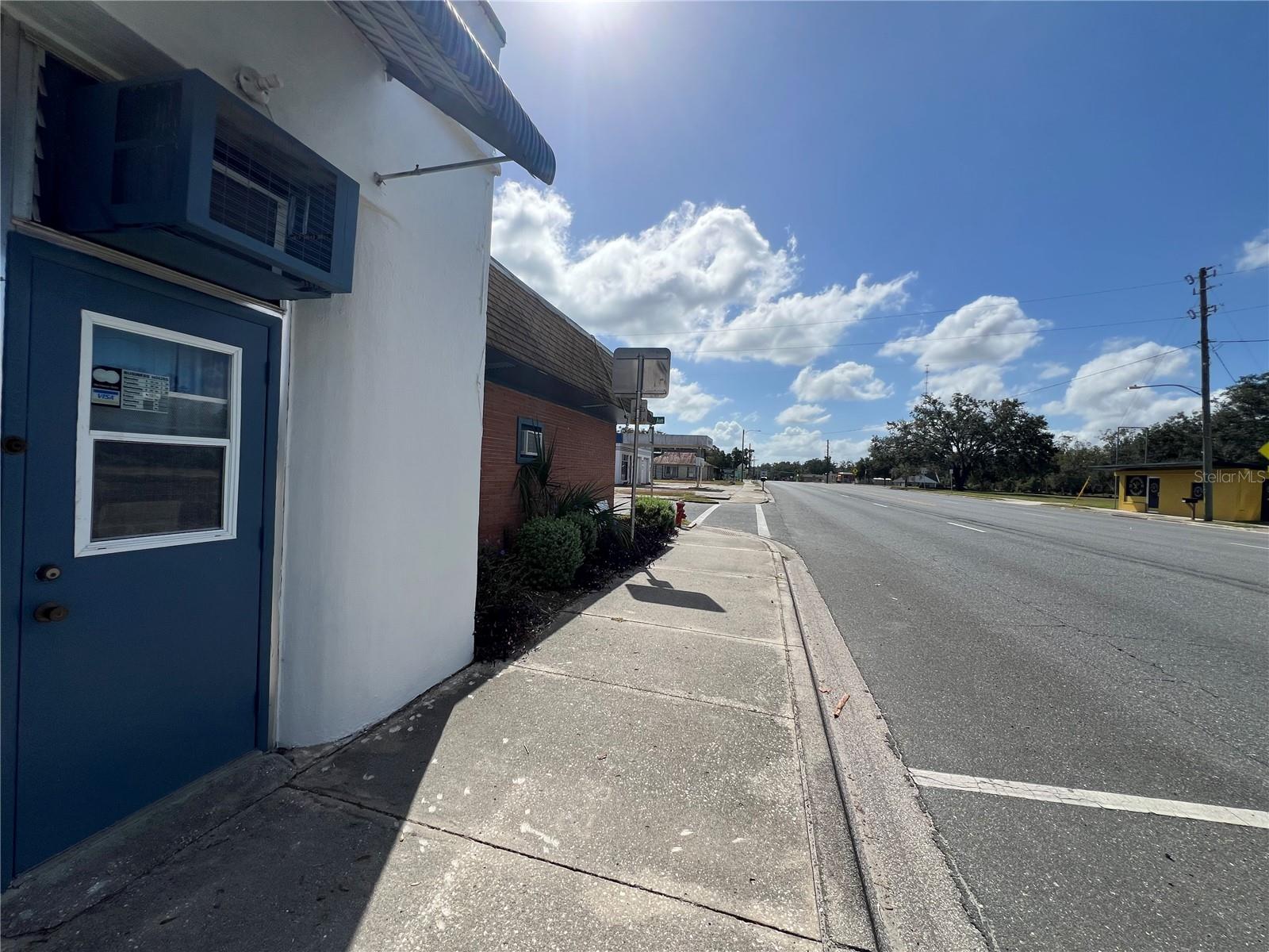 2 SE 1ST ST, CHIEFLAND, FL, 32626