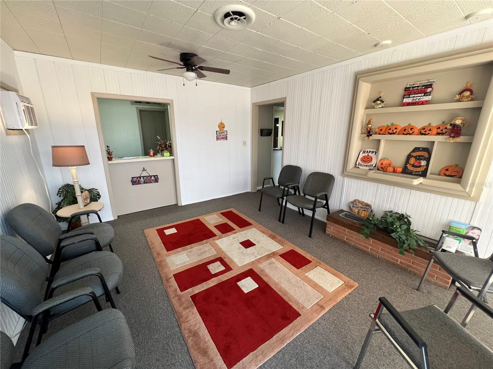 2 SE 1ST ST, CHIEFLAND, FL, 32626