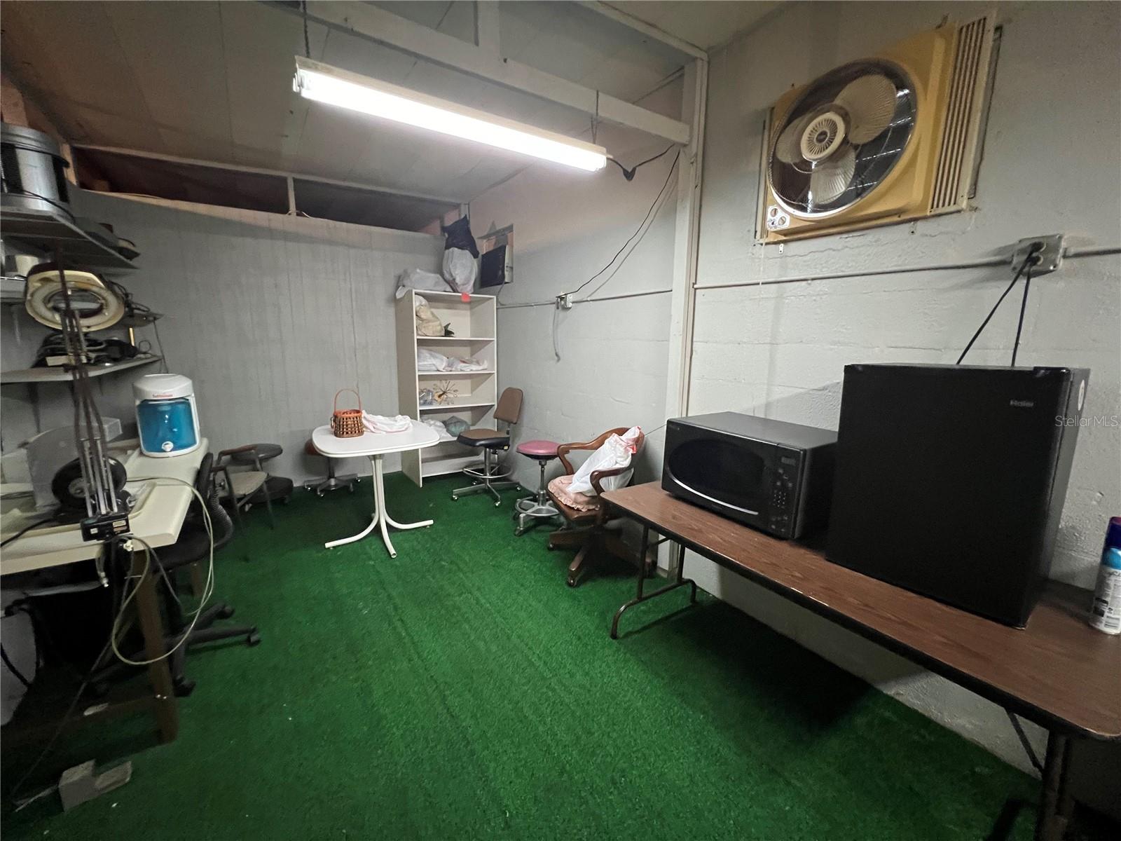 2 SE 1ST ST, CHIEFLAND, FL, 32626