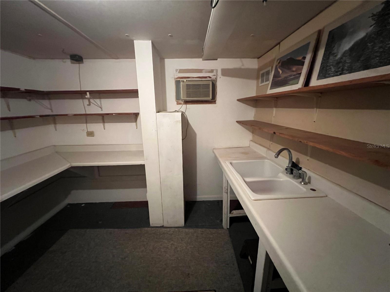 2 SE 1ST ST, CHIEFLAND, FL, 32626