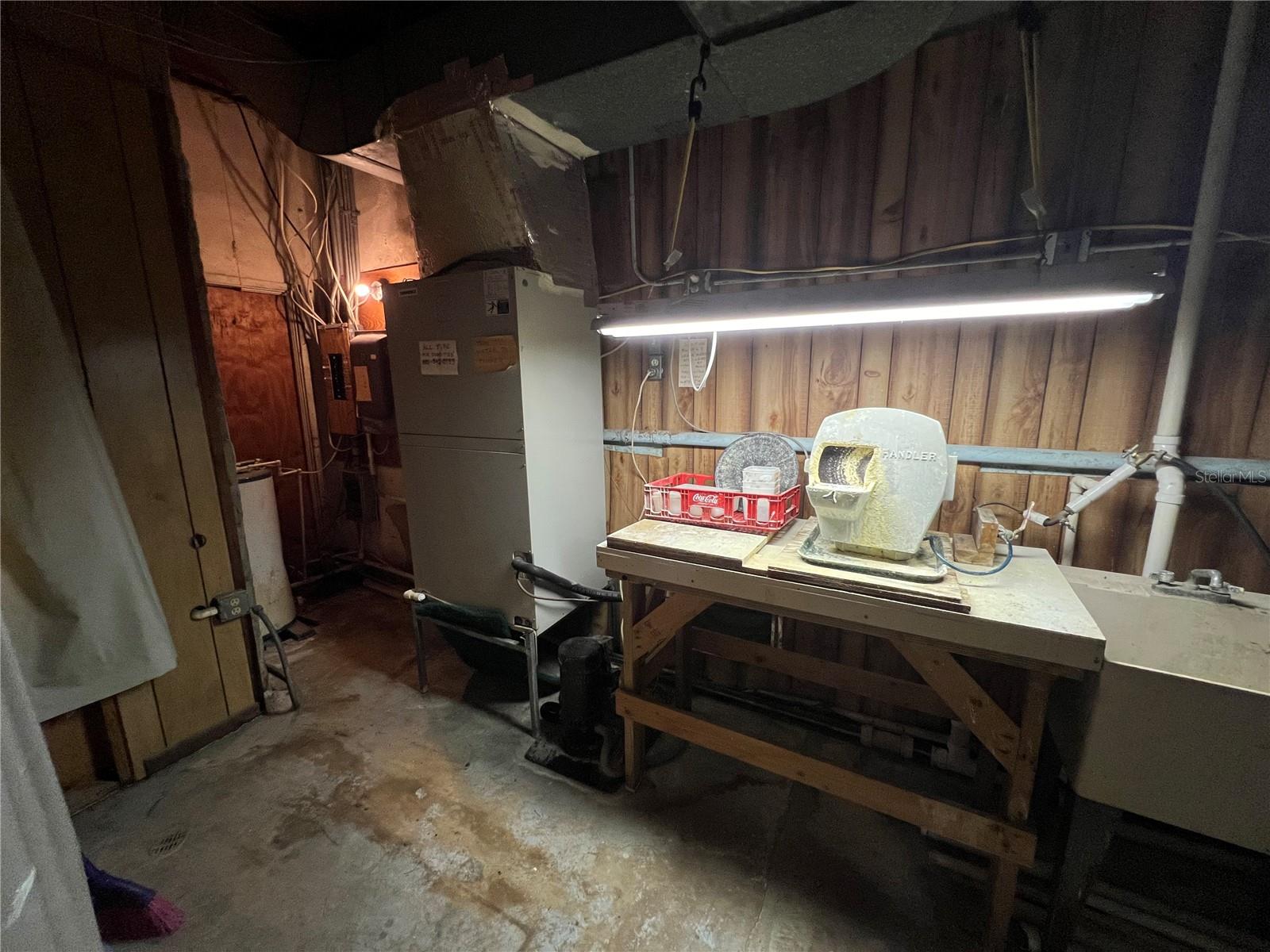 2 SE 1ST ST, CHIEFLAND, FL, 32626