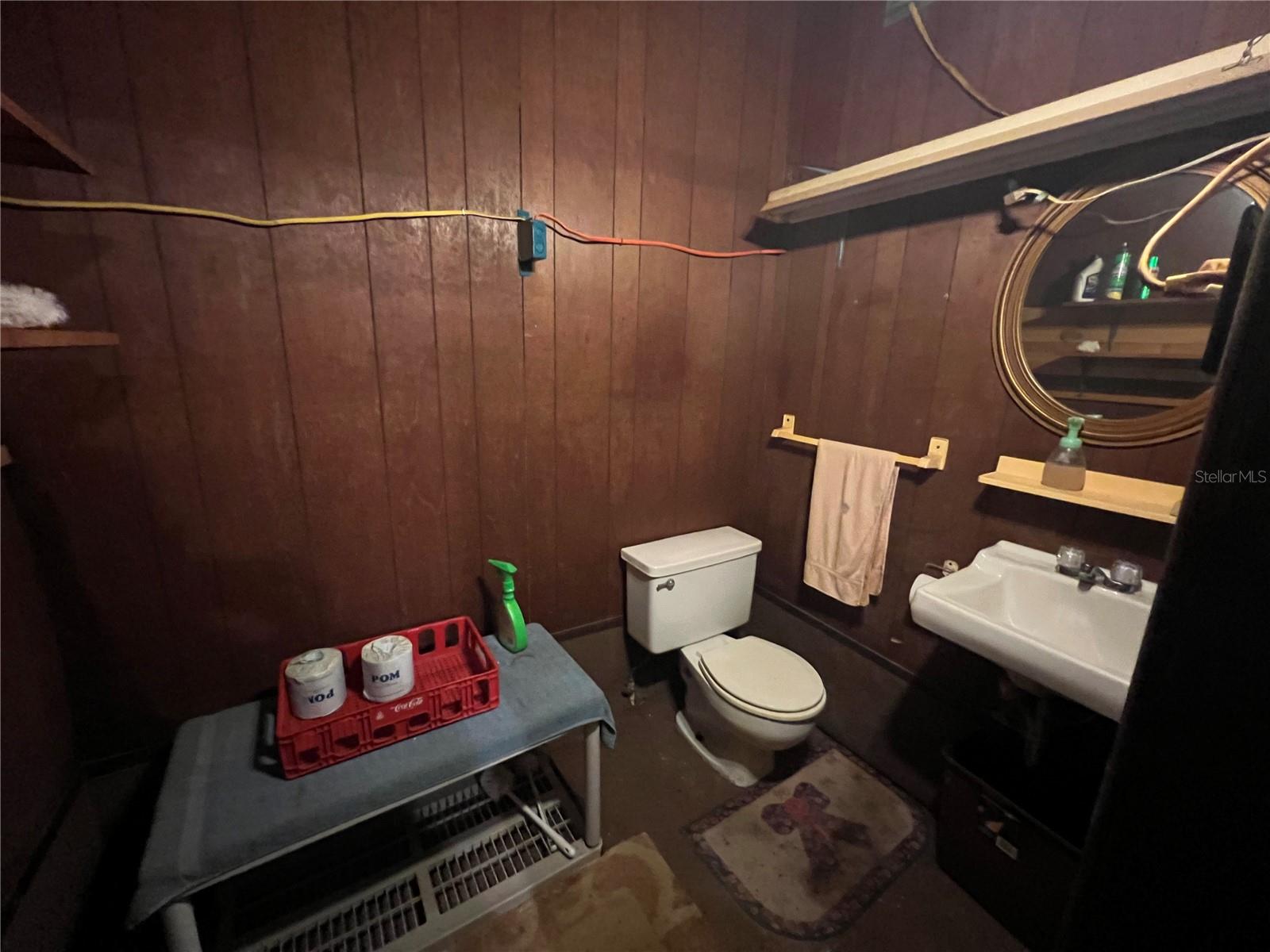 2 SE 1ST ST, CHIEFLAND, FL, 32626