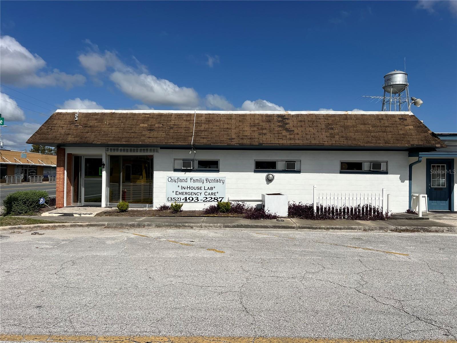 2 SE 1ST ST, CHIEFLAND, FL, 32626