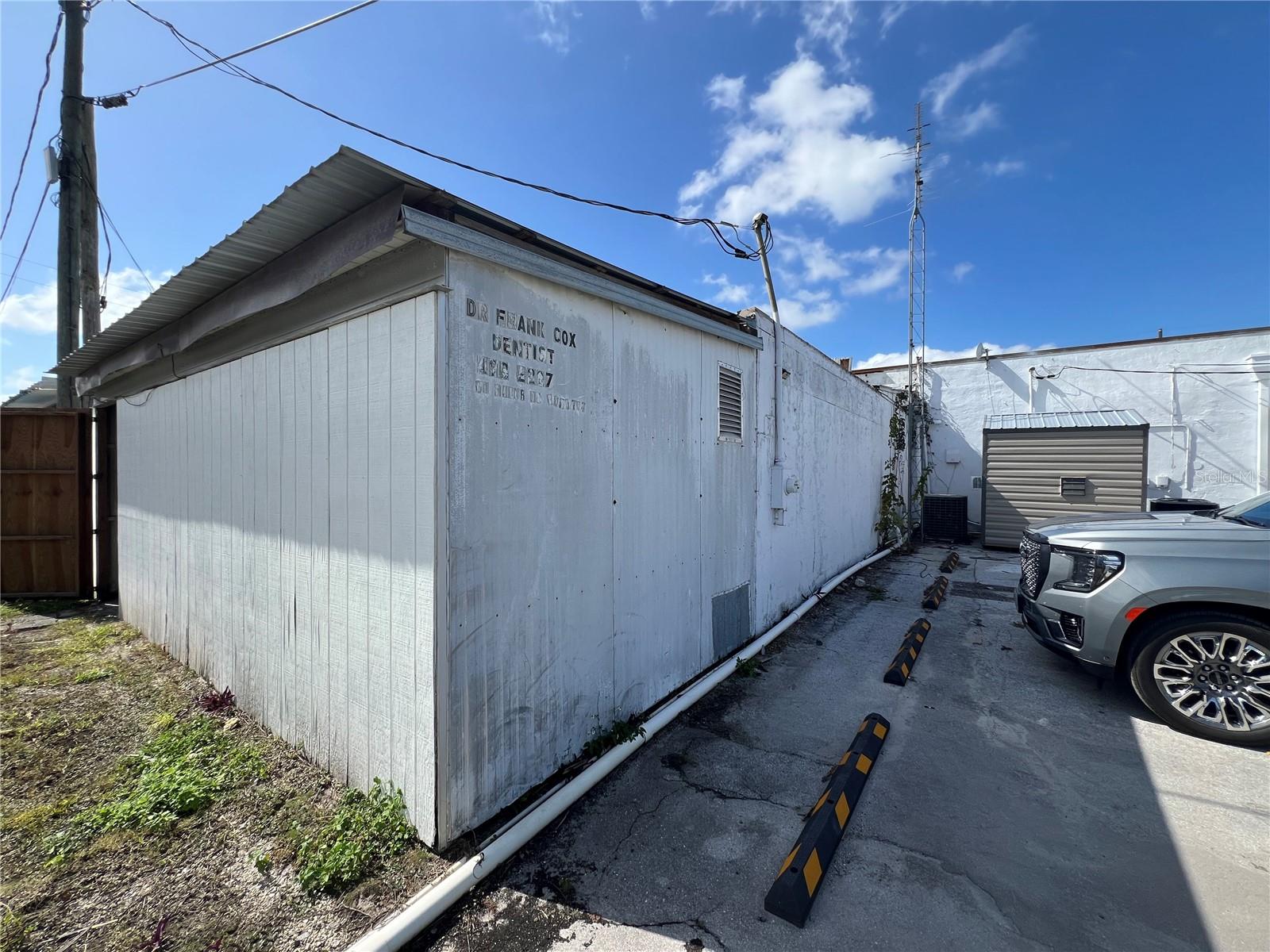 2 SE 1ST ST, CHIEFLAND, FL, 32626