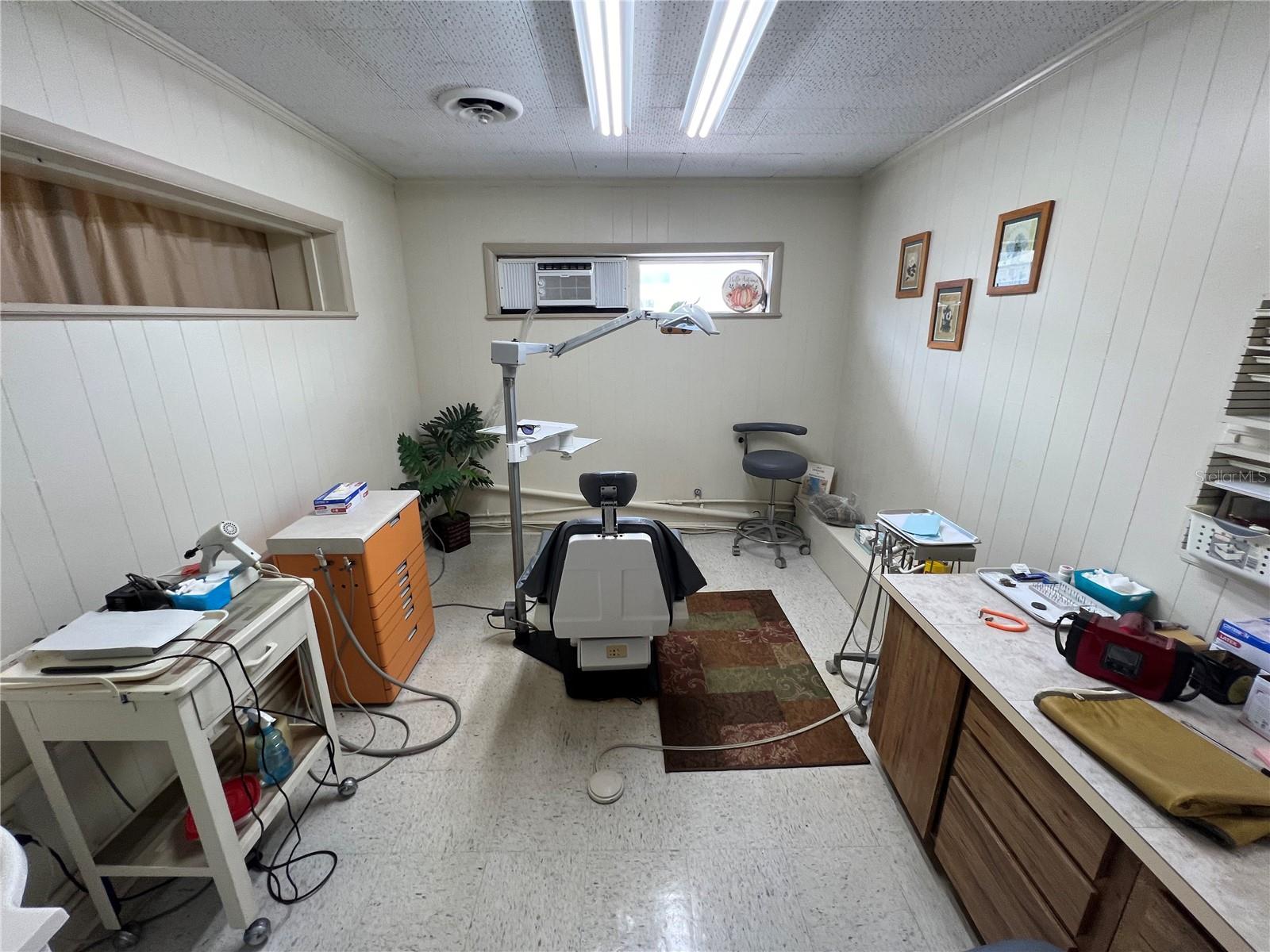 2 SE 1ST ST, CHIEFLAND, FL, 32626