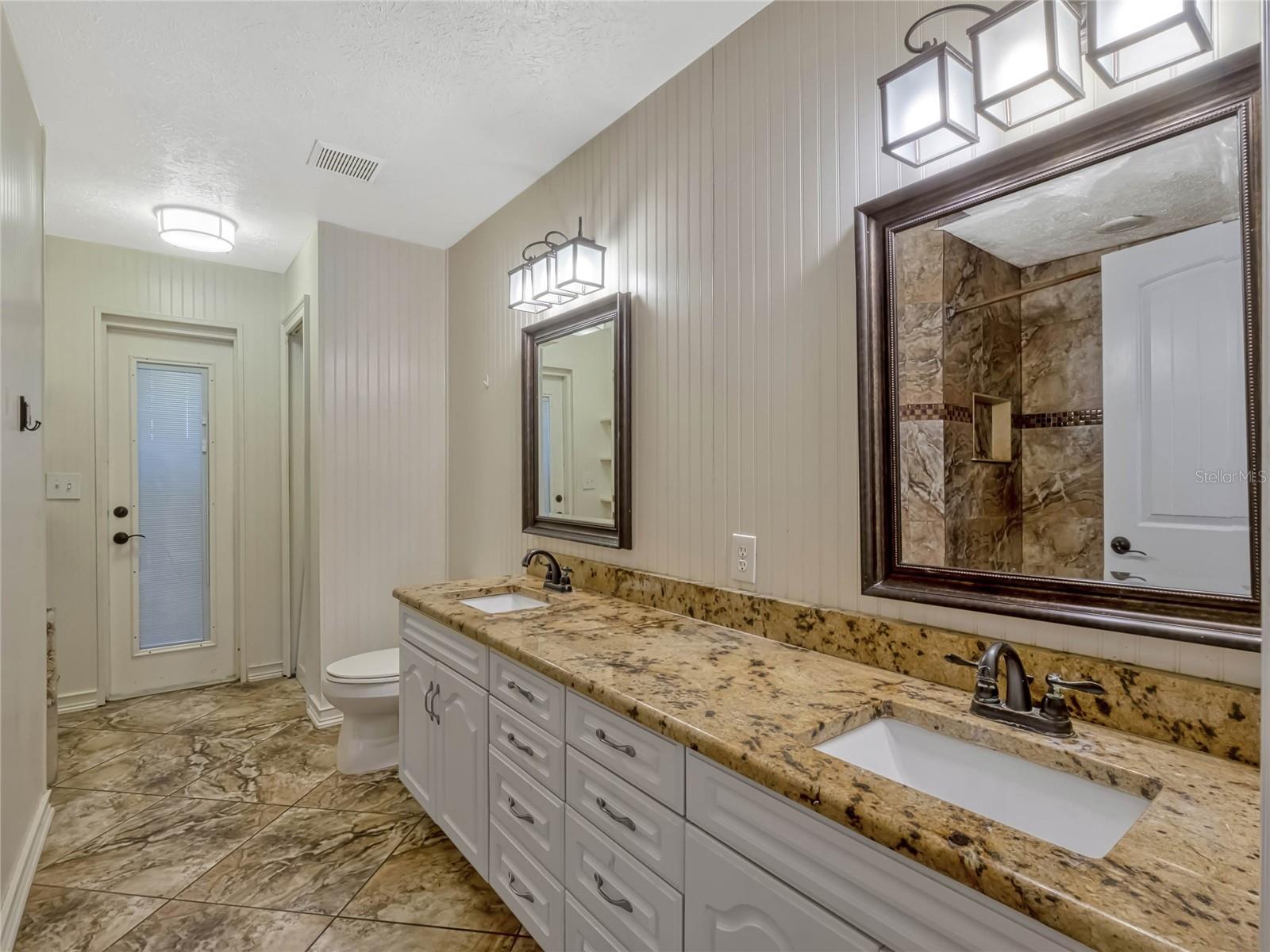 335 WOODRIDGE DR, GENEVA, FL, 32732