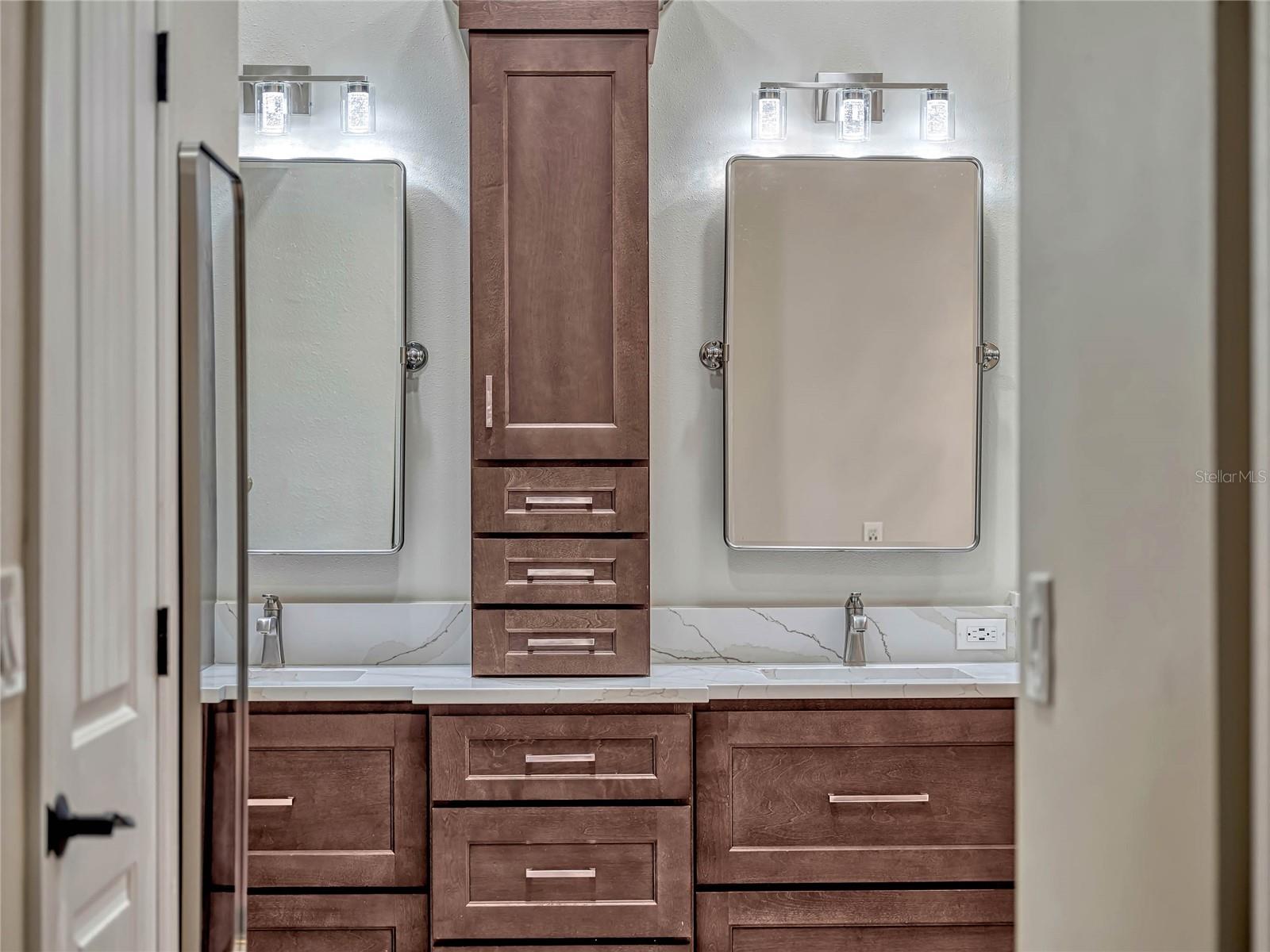 335 WOODRIDGE DR, GENEVA, FL, 32732