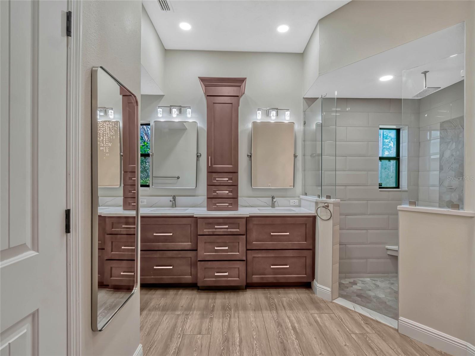 335 WOODRIDGE DR, GENEVA, FL, 32732