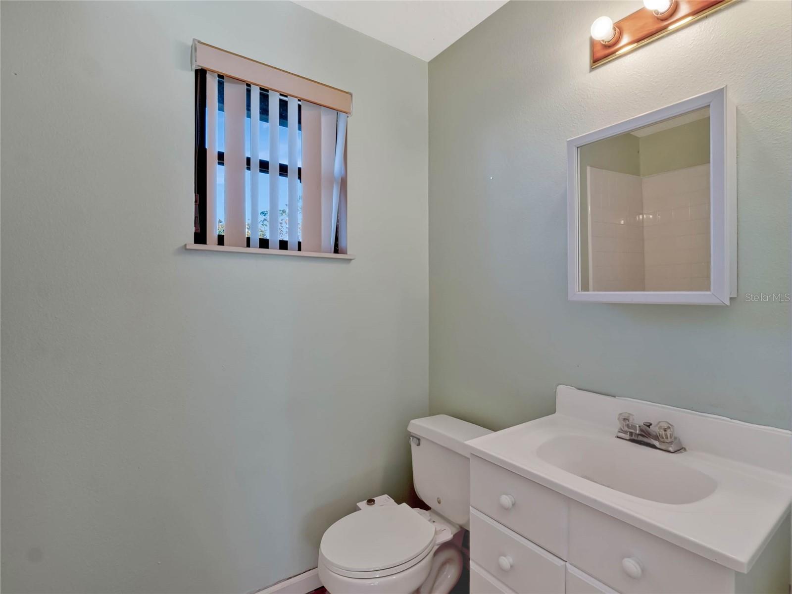 335 WOODRIDGE DR, GENEVA, FL, 32732