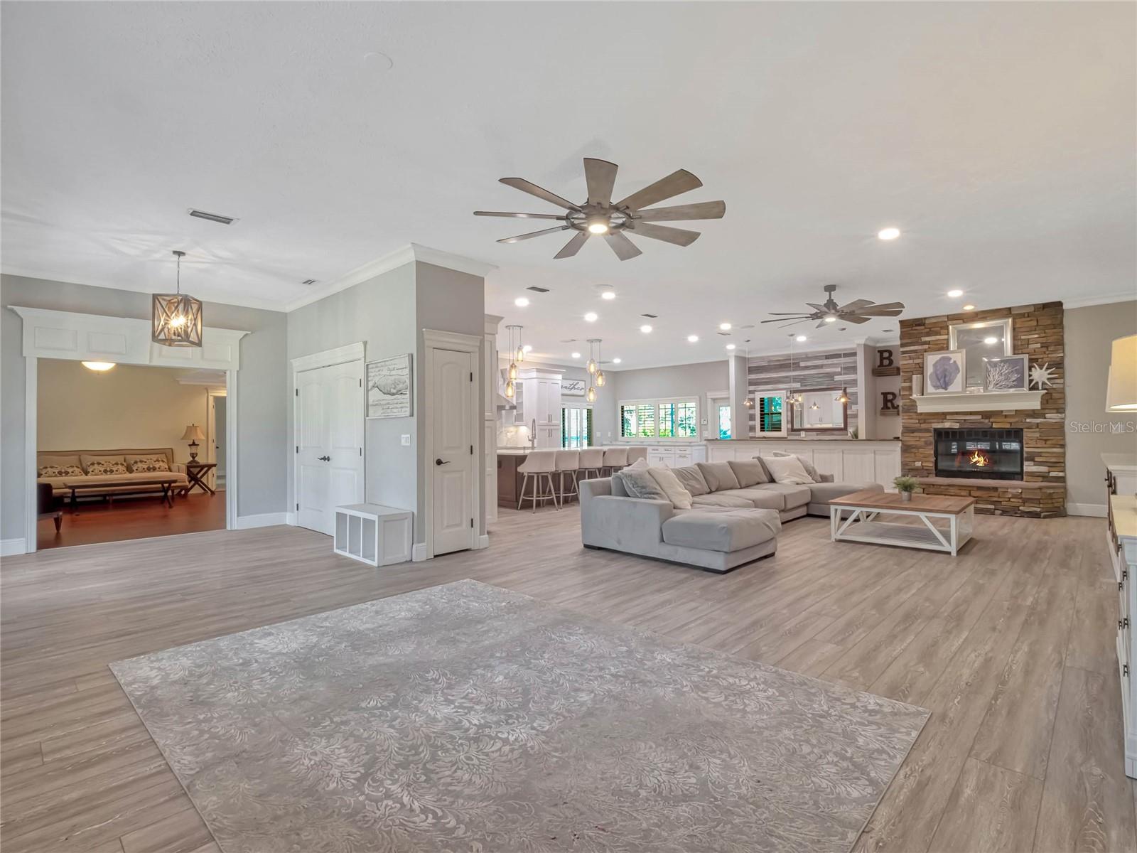 335 WOODRIDGE DR, GENEVA, FL, 32732