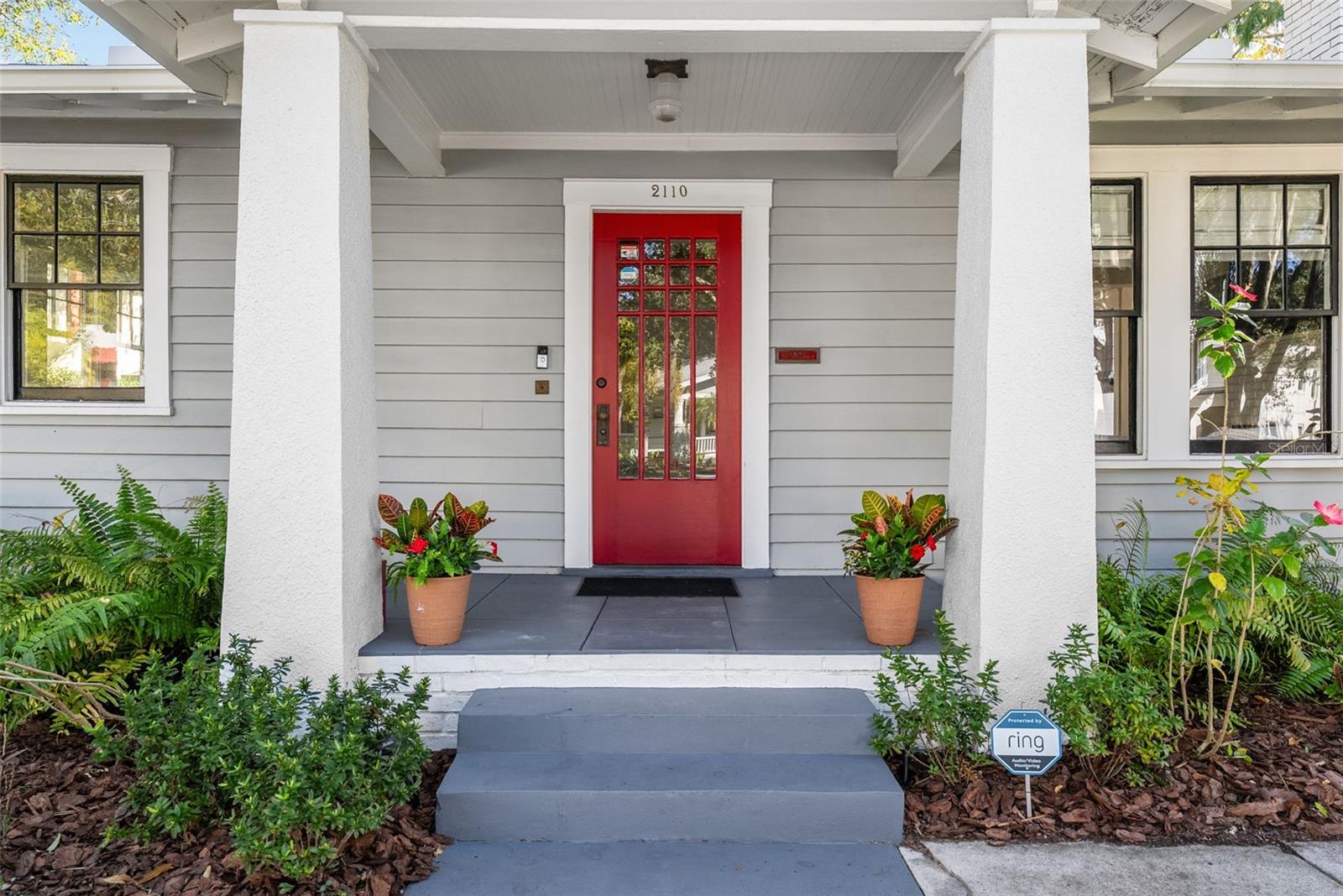 2110 W SOUTHVIEW AVE, TAMPA, FL, 33606
