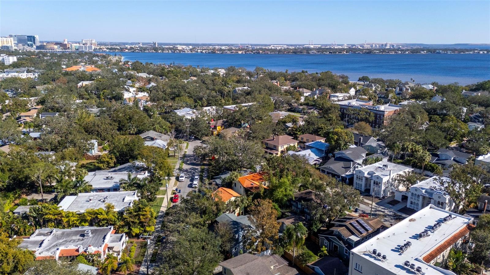 2110 W SOUTHVIEW AVE, TAMPA, FL, 33606