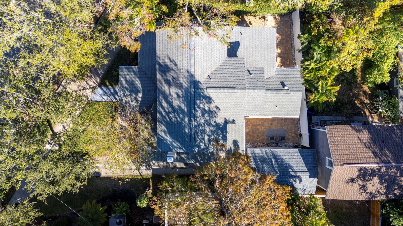 2110 W SOUTHVIEW AVE, TAMPA, FL, 33606