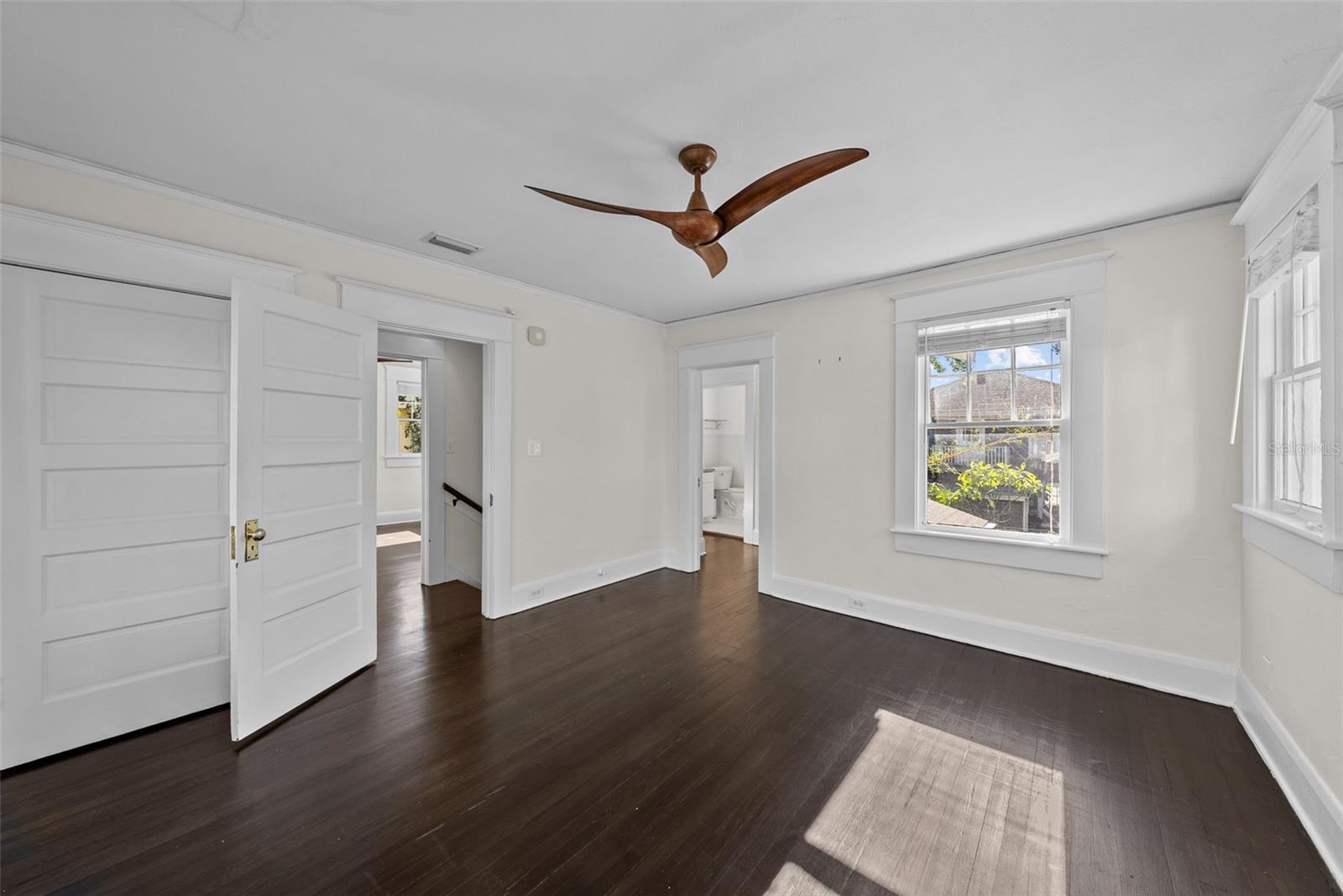 2110 W SOUTHVIEW AVE, TAMPA, FL, 33606