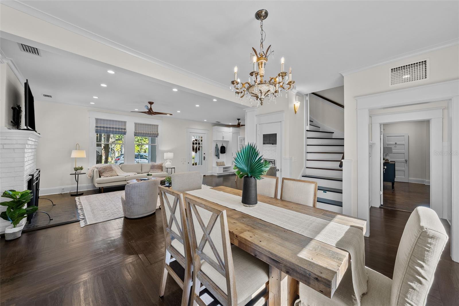 2110 W SOUTHVIEW AVE, TAMPA, FL, 33606