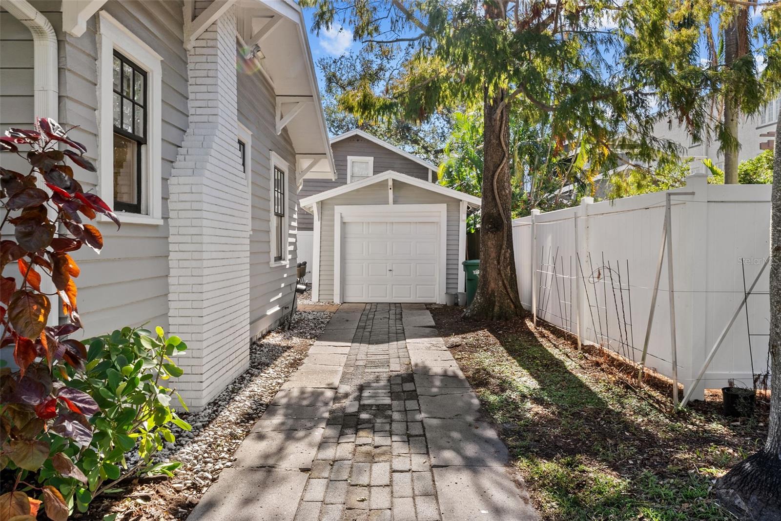 2110 W SOUTHVIEW AVE, TAMPA, FL, 33606