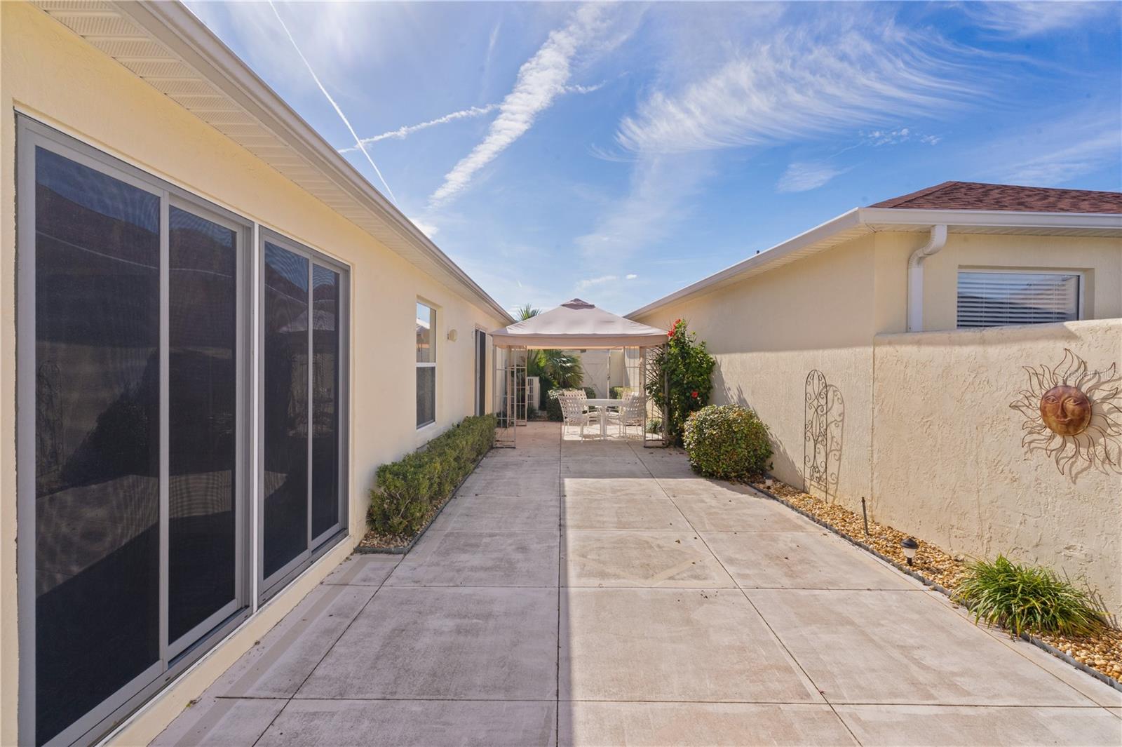 1442 ALMANZA DR, THE VILLAGES, FL, 32159